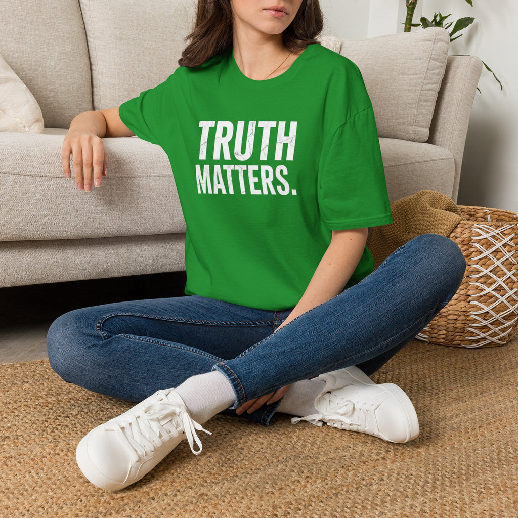 Camiseta unisex de estilo suave: camiseta con el lema "La verdad importa", ideal para activistas y uso diario.