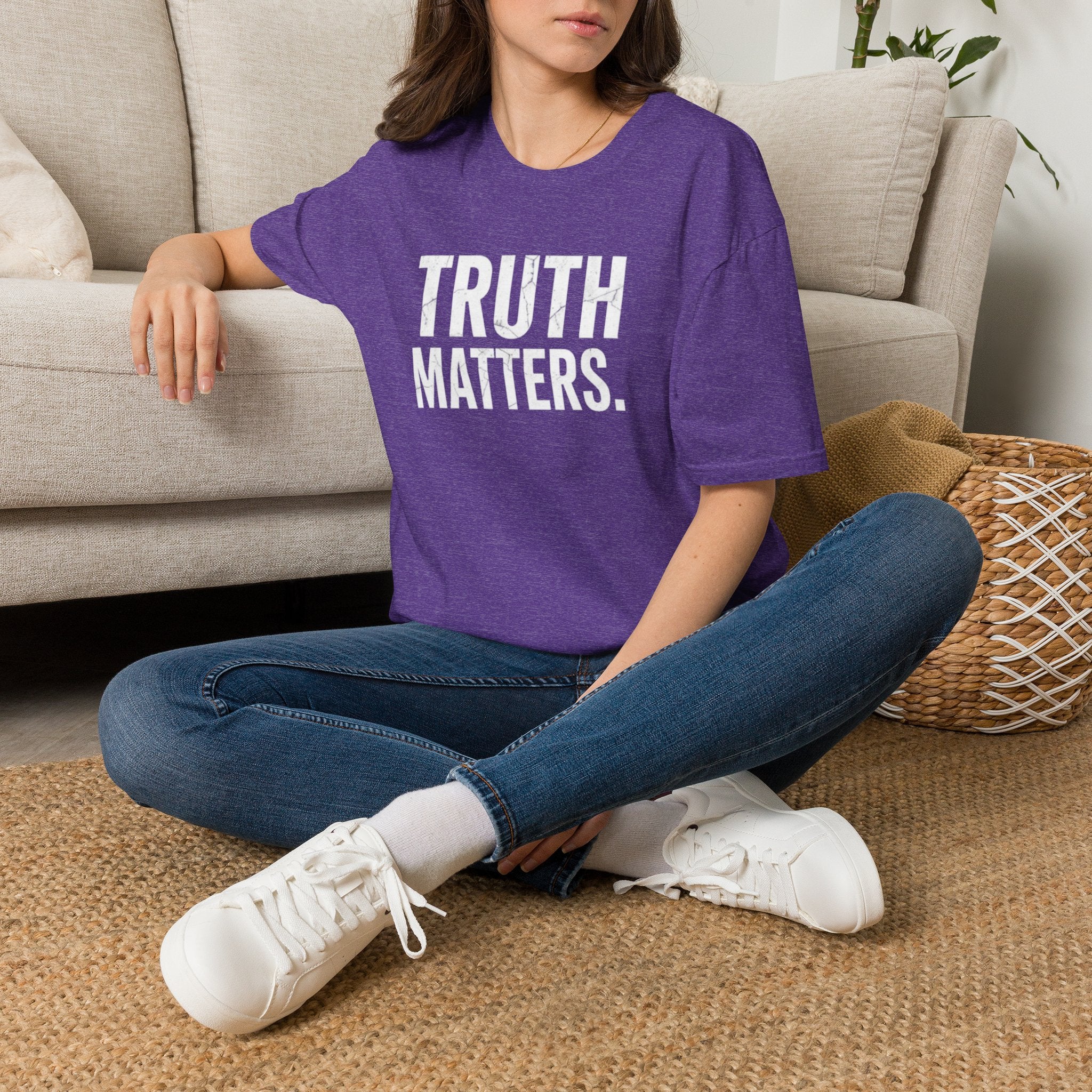 Camiseta unisex de estilo suave: camiseta con el lema "La verdad importa", ideal para activistas y uso diario.
