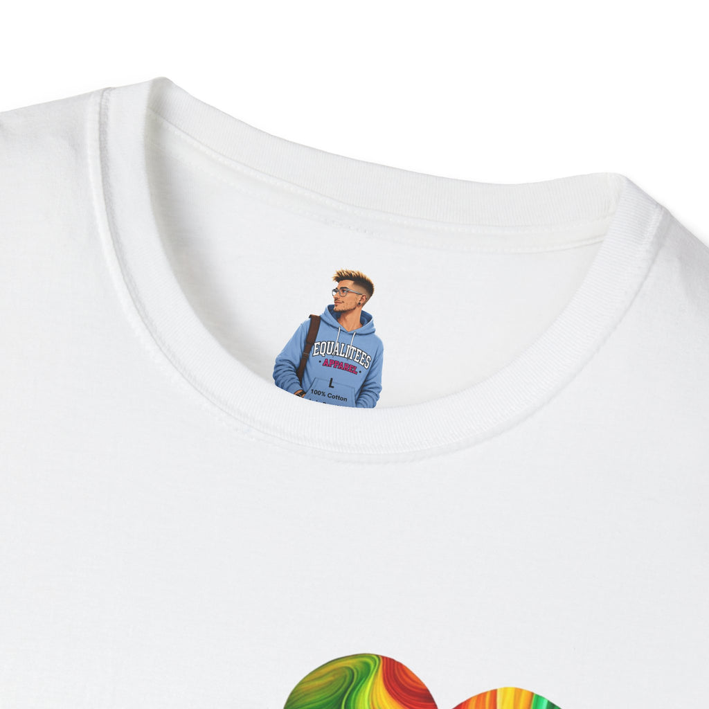 Camiseta unisex Softstyle - Diseño de corazón de orgullo con la frase 'La existencia es resistencia'