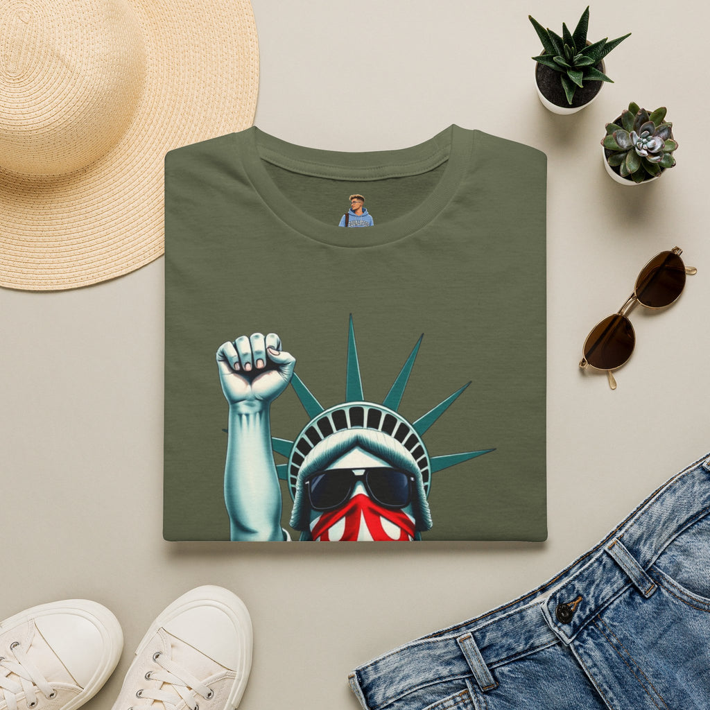 Resist - Patriotic Statue of Liberty T-Shirt - Unisex Softstyle Tee