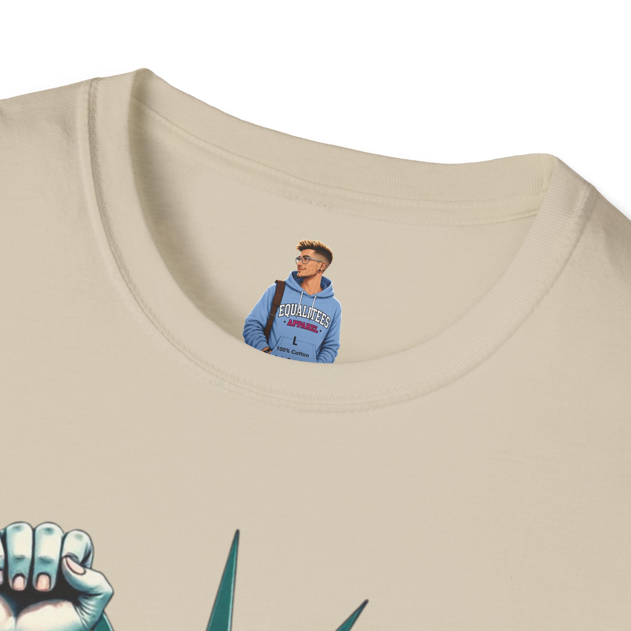 Resist - Patriotic Statue of Liberty T-Shirt - Unisex Softstyle Tee