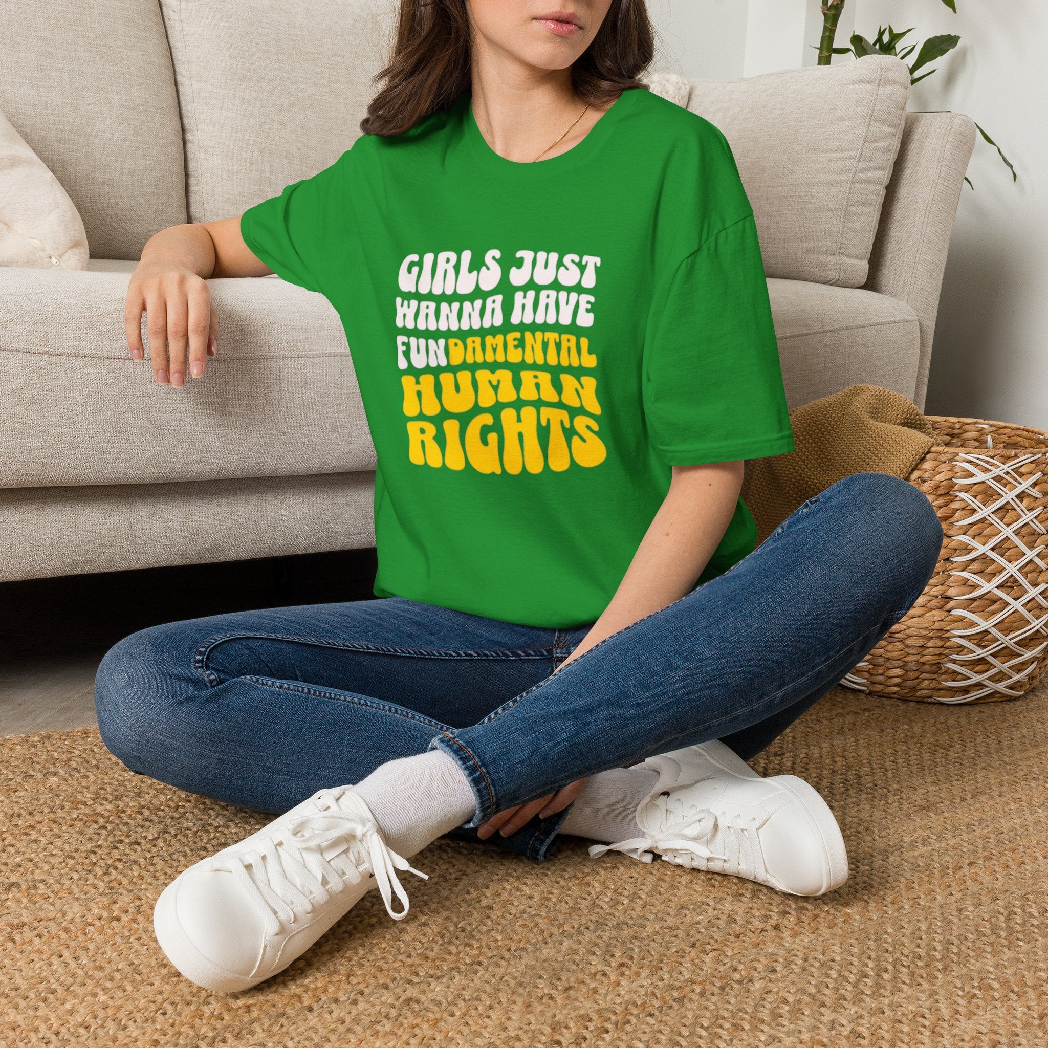 Camiseta unisex de estilo suave "Girls Just Wanna Have Fundamental Human Rights"