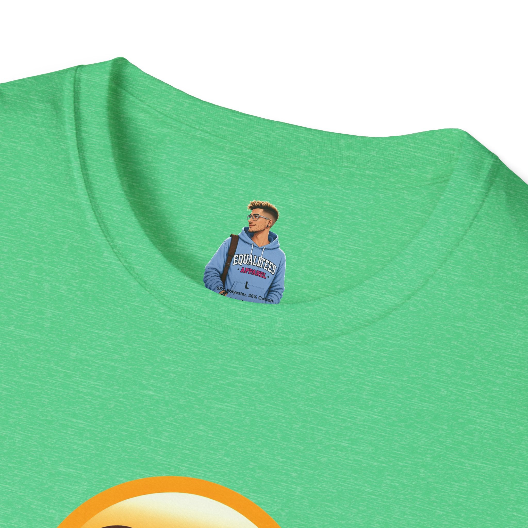 Camiseta unisex de estilo suave con emoji de ojos en blanco | Camiseta gráfica informal para el día a día