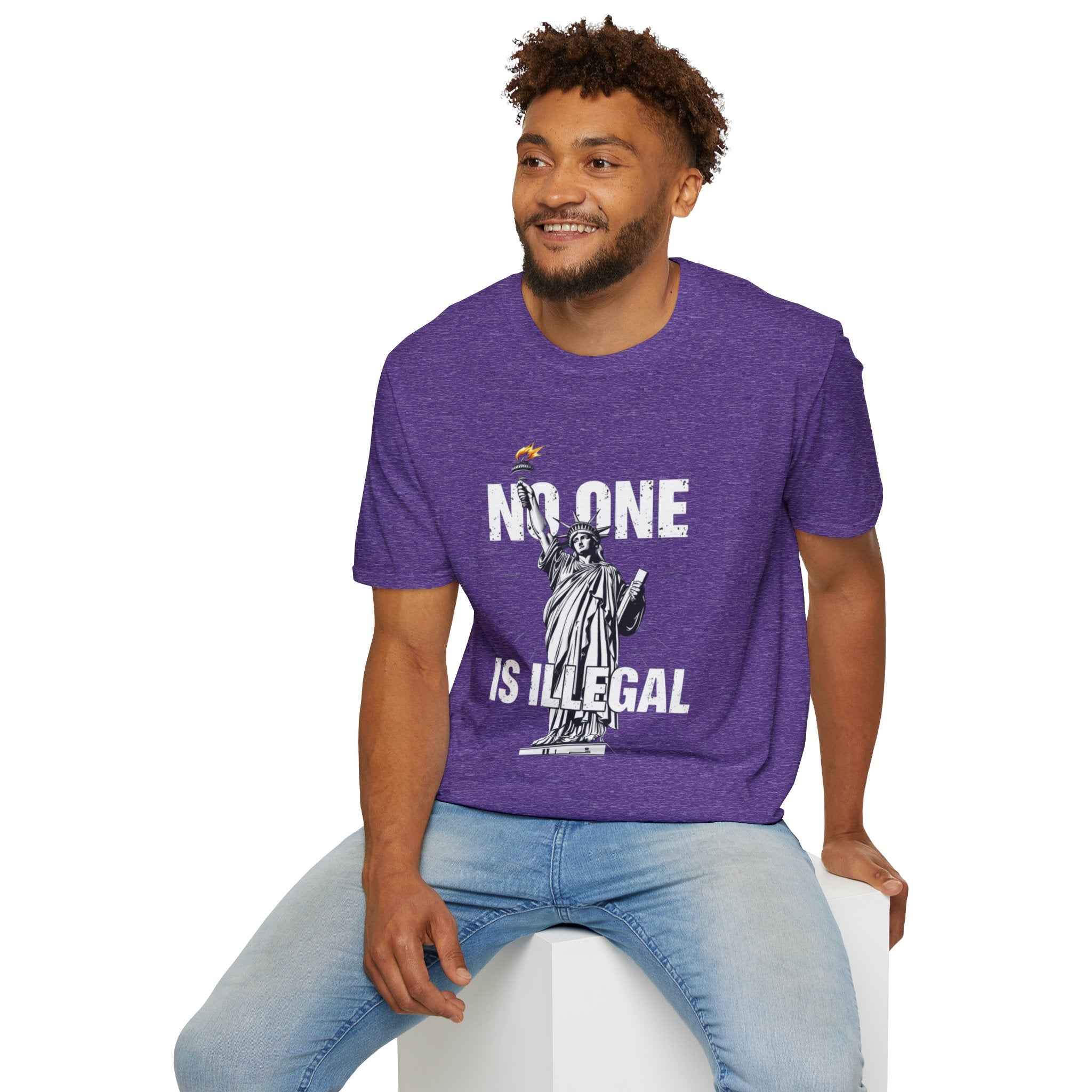 Camiseta unisex de estilo suave: camiseta gráfica con el lema "Nadie es ilegal" para defensores de la justicia social
