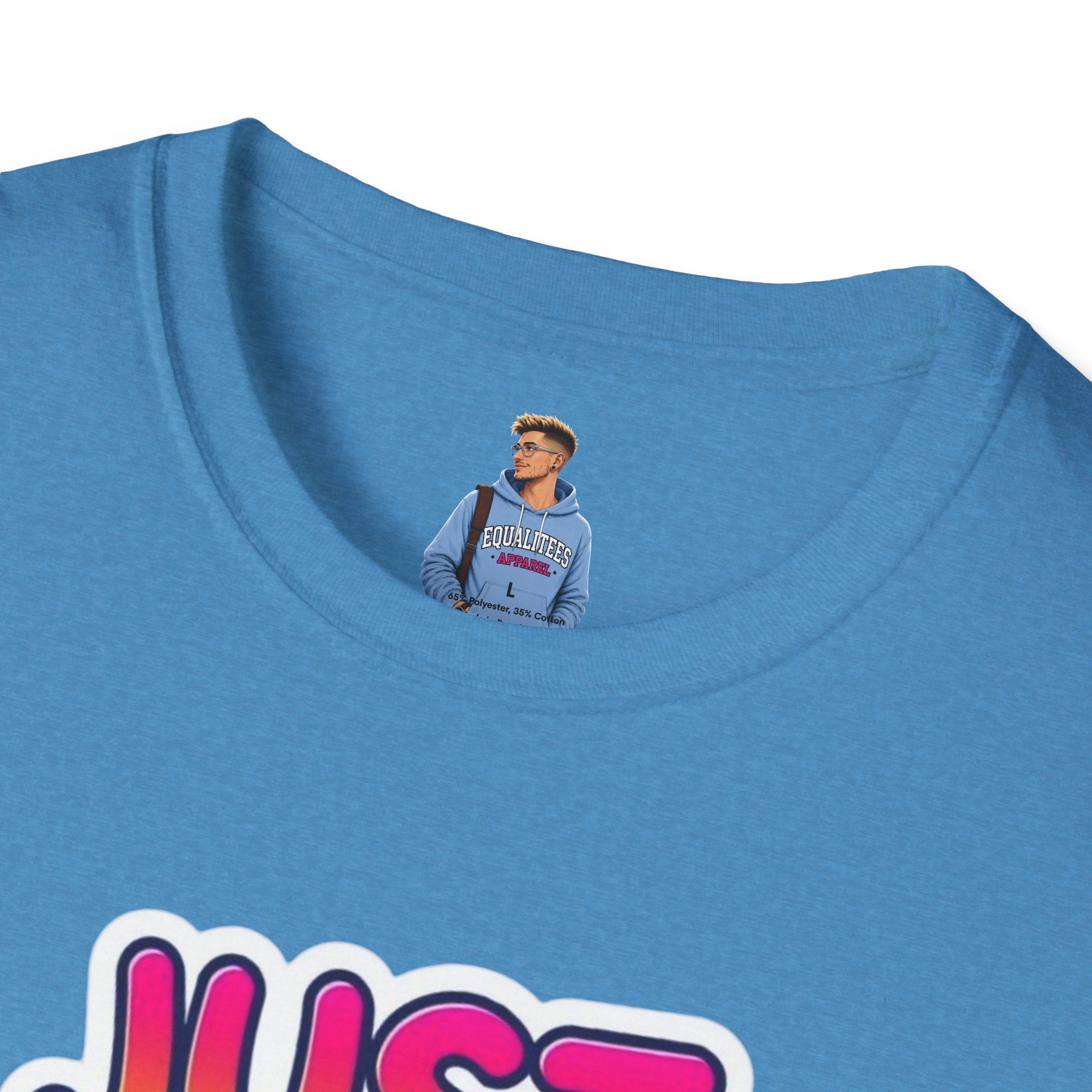 Camiseta unisex de estilo suave Just Love | Perfecta para el orgullo, los aniversarios y el uso diario