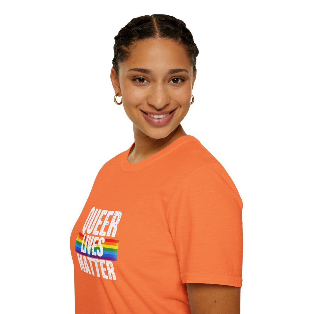 Camiseta unisex de estilo suave "Queer Lives Matter" - Apoya los derechos LGBTQ+