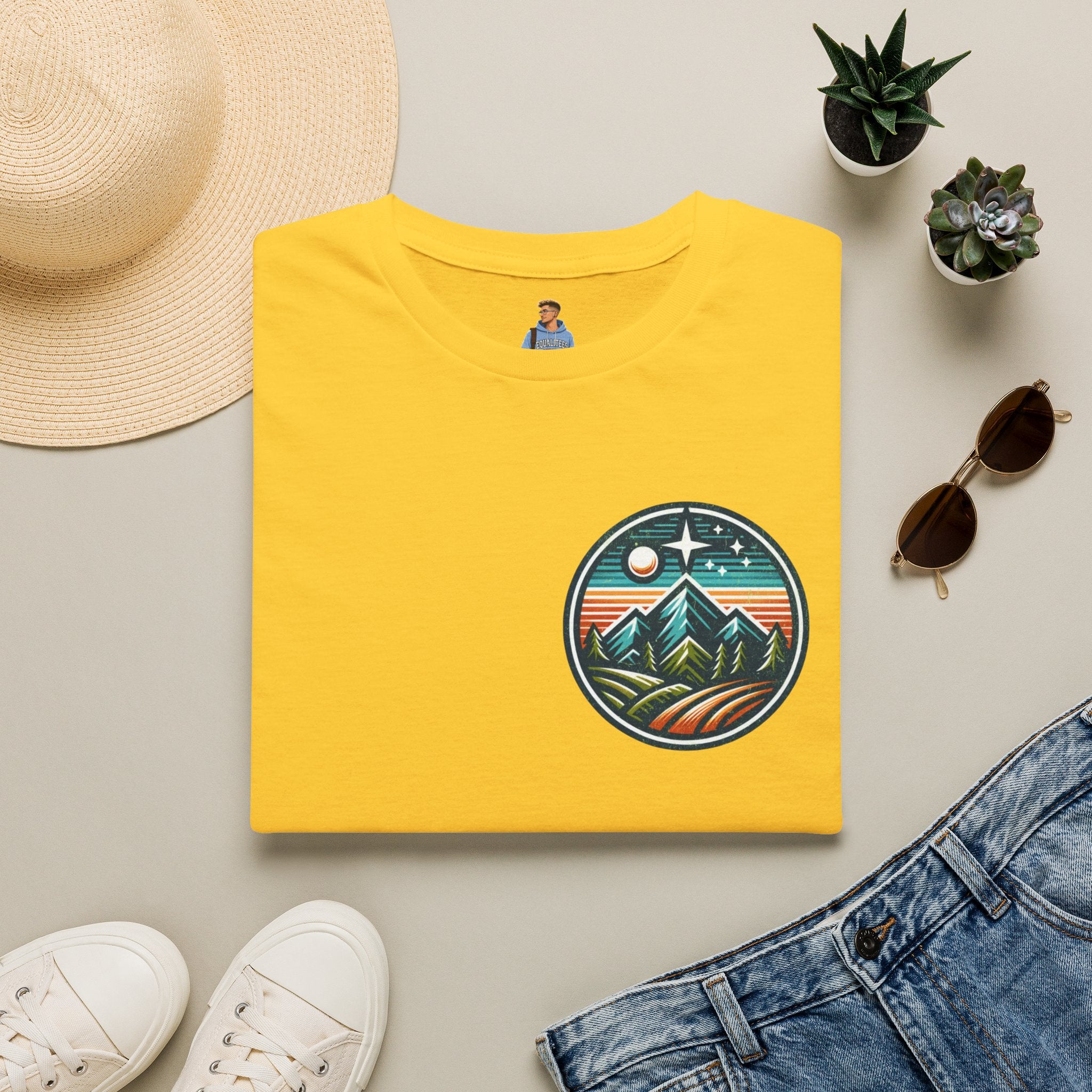 Camiseta unisex de estilo suave para aventuras al aire libre: diseño "Escucha lo salvaje: la naturaleza es mi religión"
