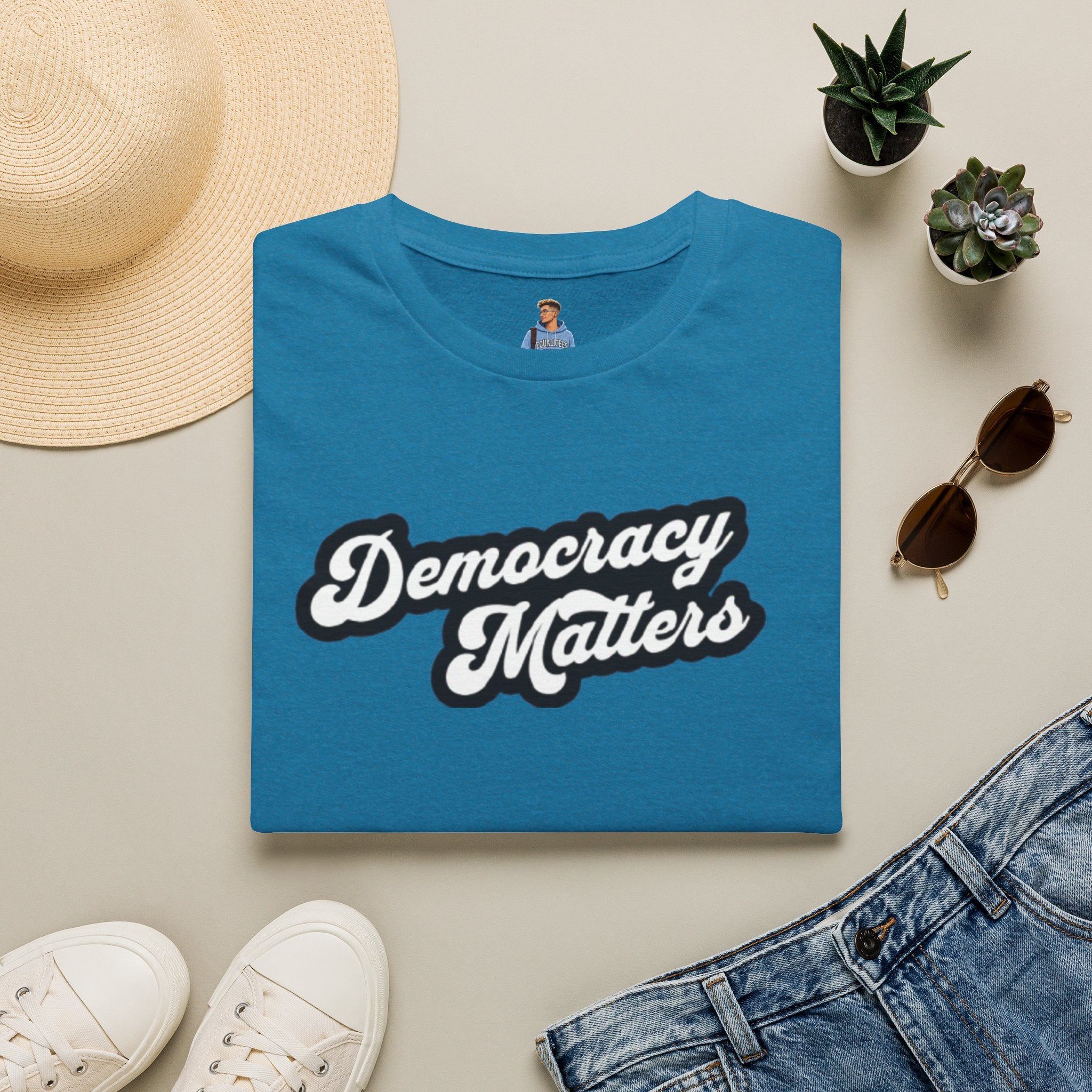Camiseta unisex de estilo suave con gráficos "La democracia importa" y "Nosotros, el pueblo, estamos cabreados".