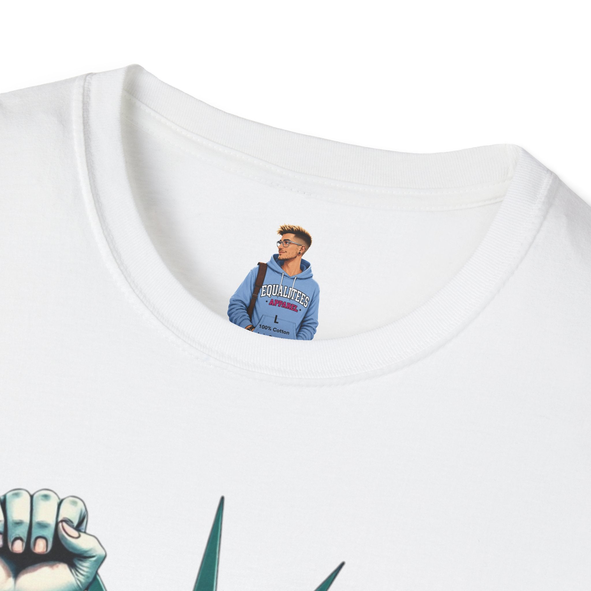Resist - Patriotic Statue of Liberty T-Shirt - Unisex Softstyle Tee