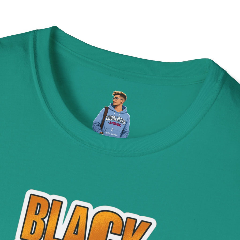 Camiseta unisex Softstyle: camiseta inspiradora "La historia negra es ahora"