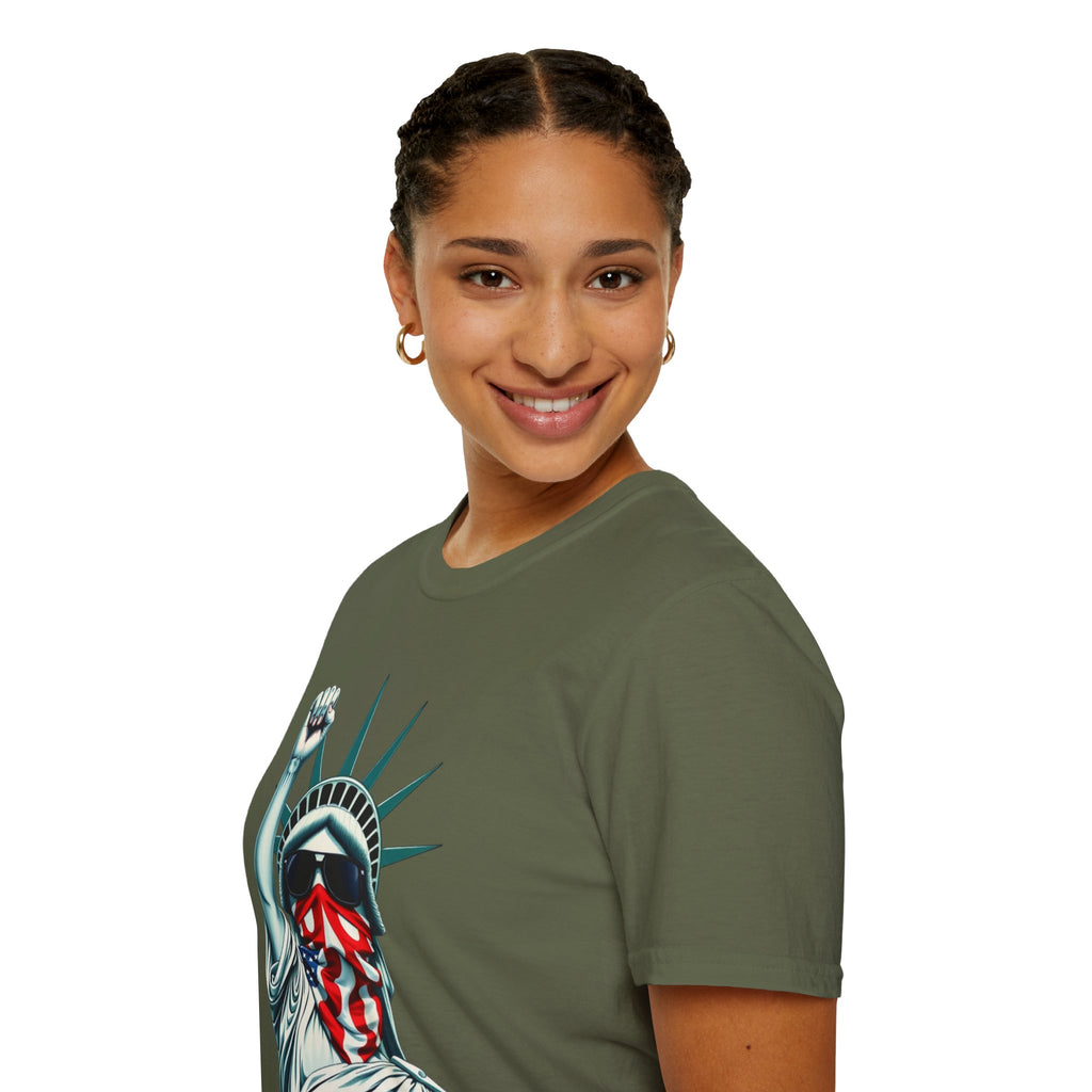 Resist - Patriotic Statue of Liberty T-Shirt - Unisex Softstyle Tee