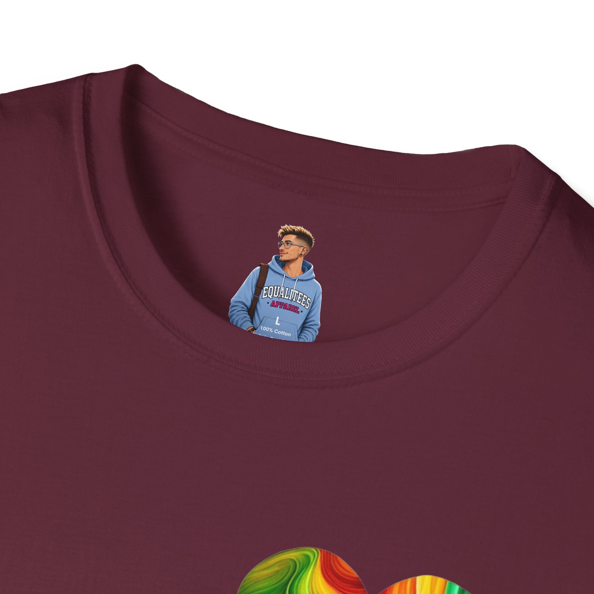 Camiseta unisex Softstyle - Diseño de corazón de orgullo con la frase 'La existencia es resistencia'