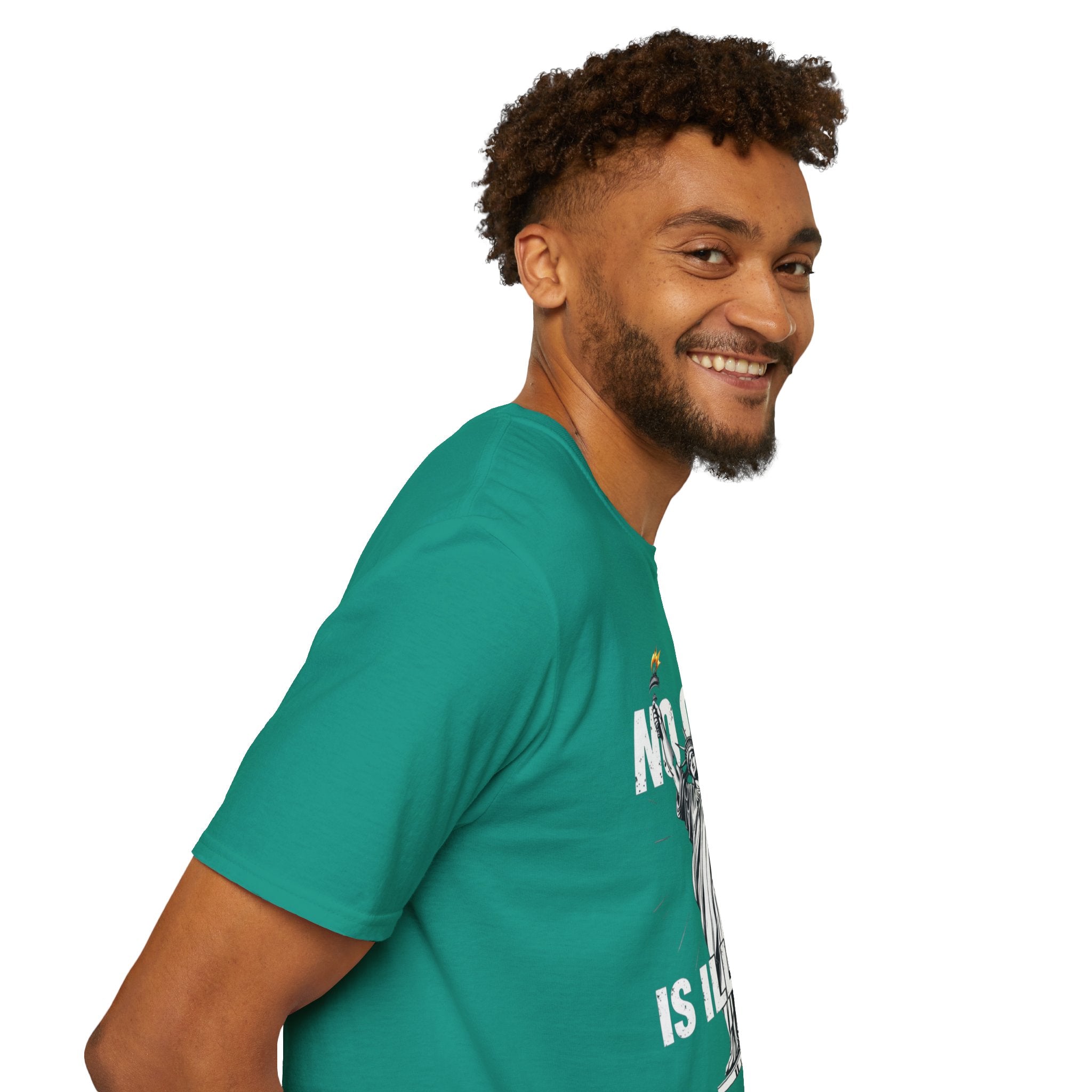 Camiseta unisex de estilo suave: camiseta gráfica con el lema "Nadie es ilegal" para defensores de la justicia social