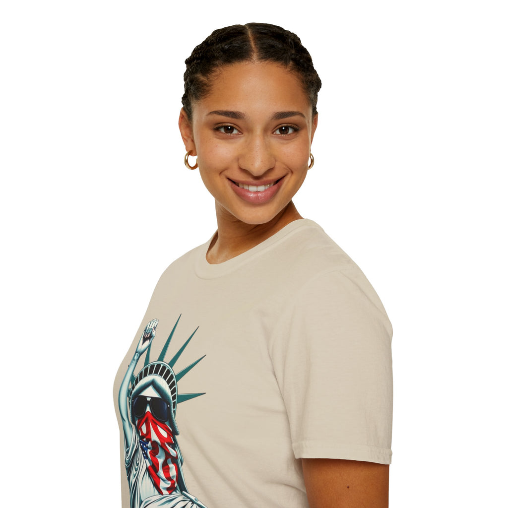 Resist - Patriotic Statue of Liberty T-Shirt - Unisex Softstyle Tee