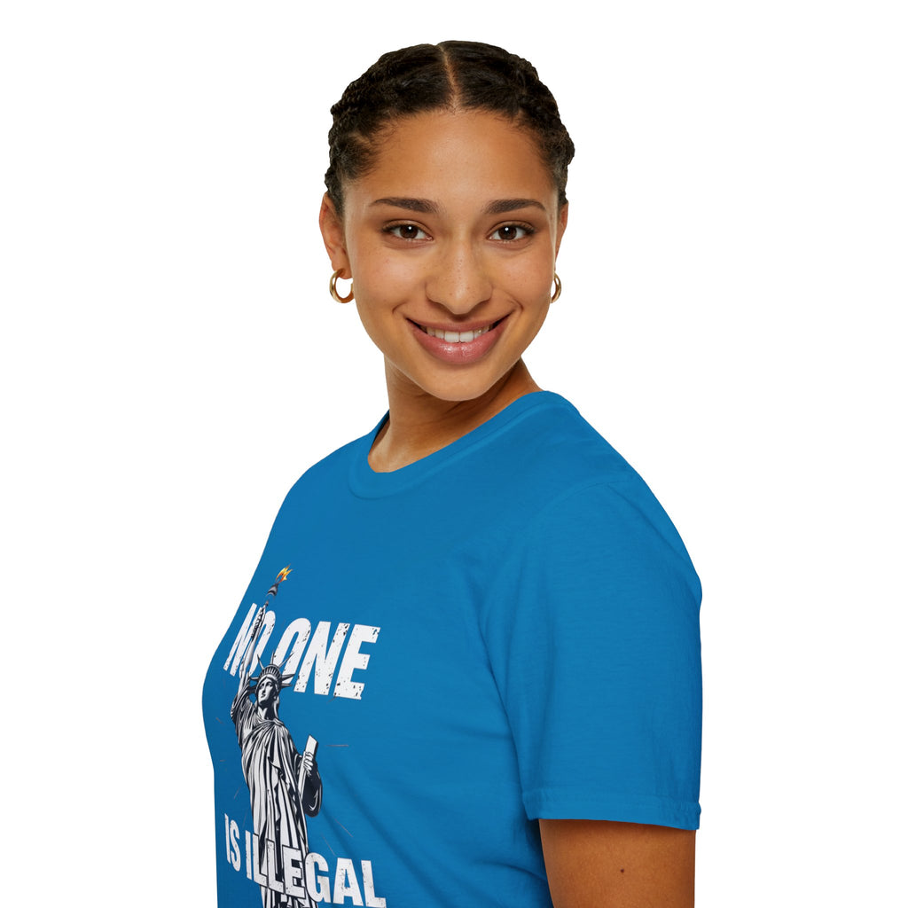 Camiseta unisex de estilo suave: camiseta gráfica con el lema "Nadie es ilegal" para defensores de la justicia social