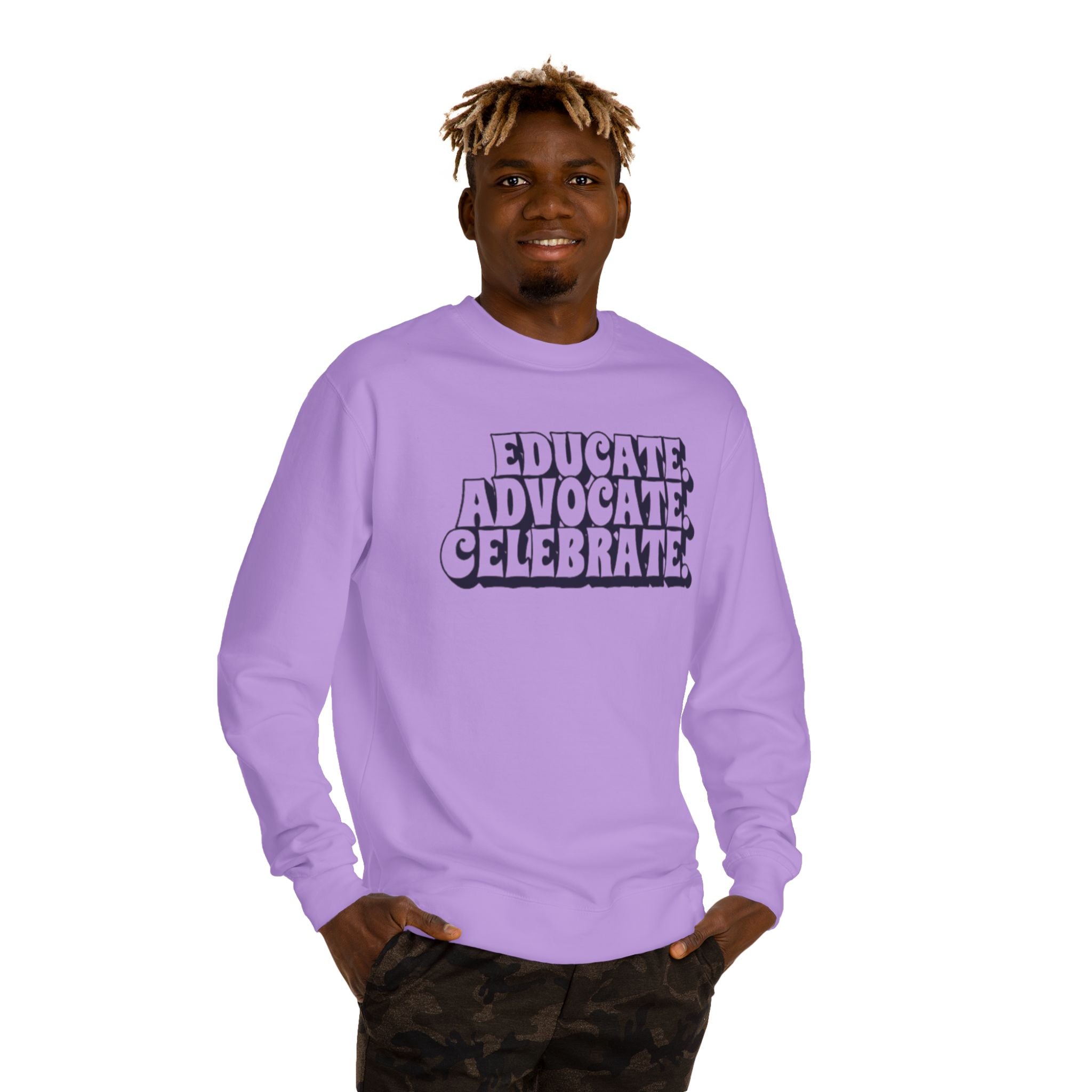 Sudadera unisex de cuello redondo "Educar, defender y celebrar" - Empowerment Apparel