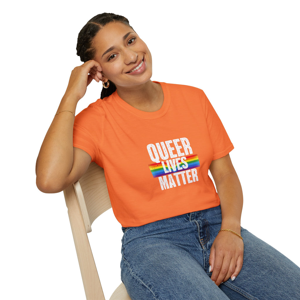 Camiseta unisex de estilo suave "Queer Lives Matter" - Apoya los derechos LGBTQ+