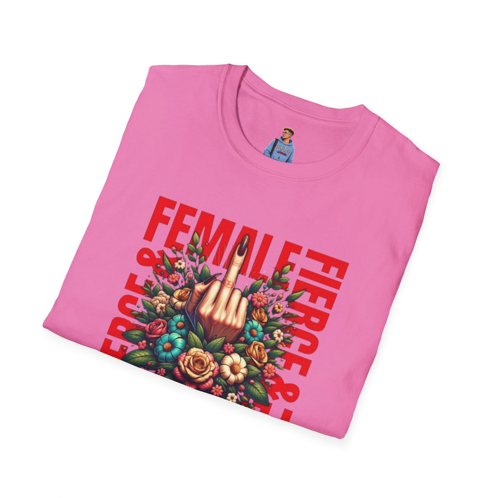 Camiseta unisex femenina Fierce: camiseta con estampado floral de estilo suave