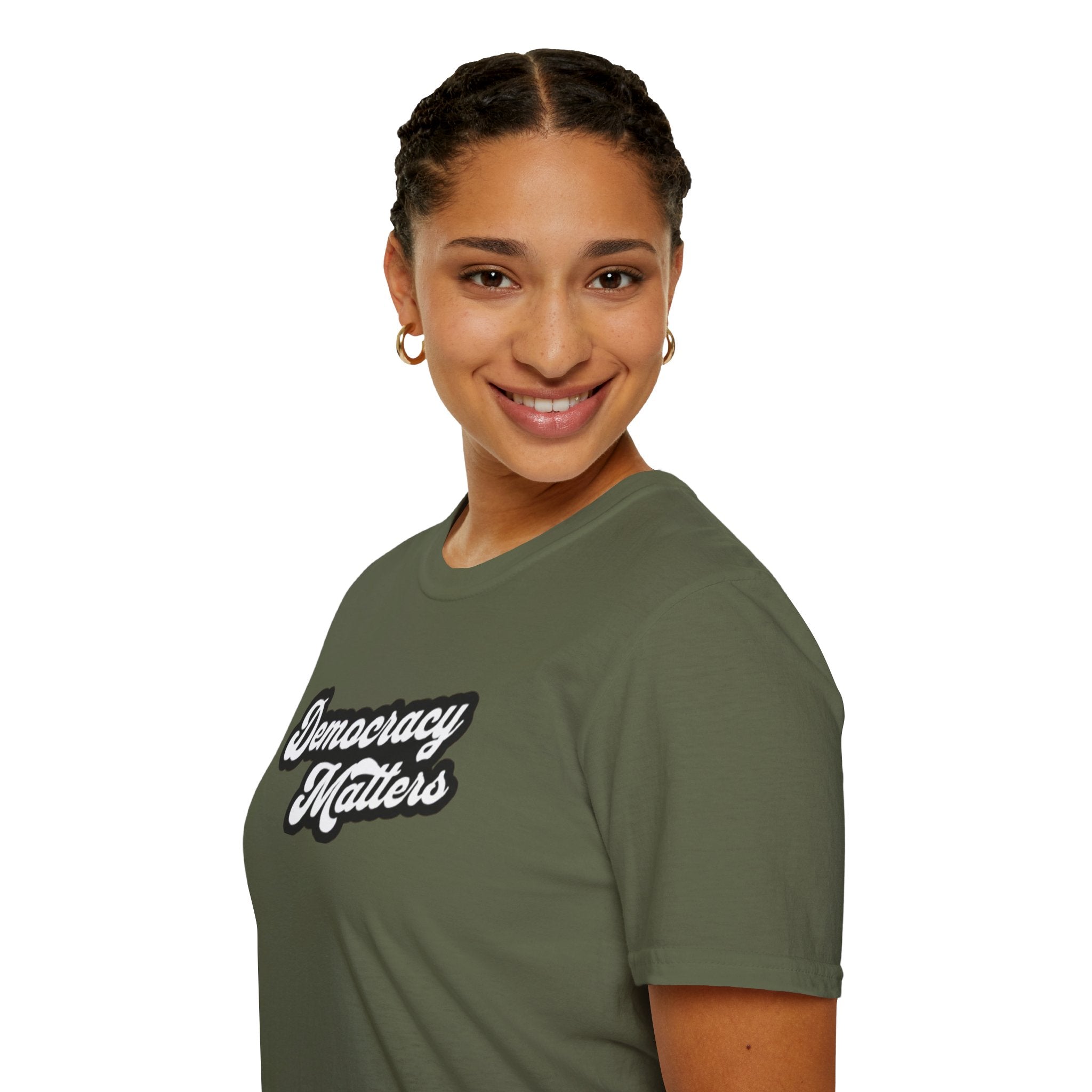 Camiseta unisex de estilo suave con gráficos "La democracia importa" y "Nosotros, el pueblo, estamos cabreados".
