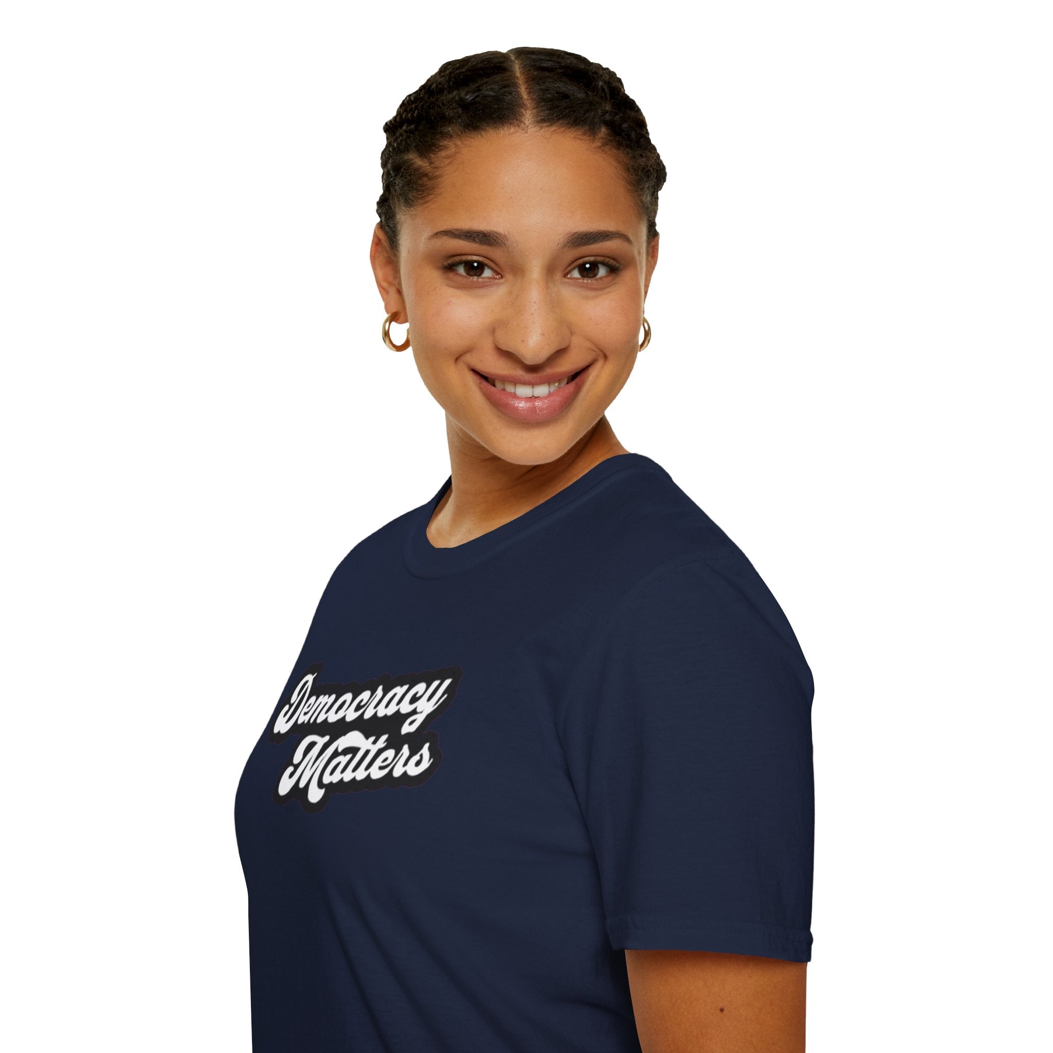 Camiseta unisex de estilo suave con gráficos "La democracia importa" y "Nosotros, el pueblo, estamos cabreados".