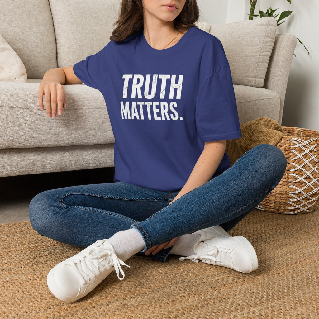Camiseta unisex de estilo suave: camiseta con el lema "La verdad importa", ideal para activistas y uso diario.