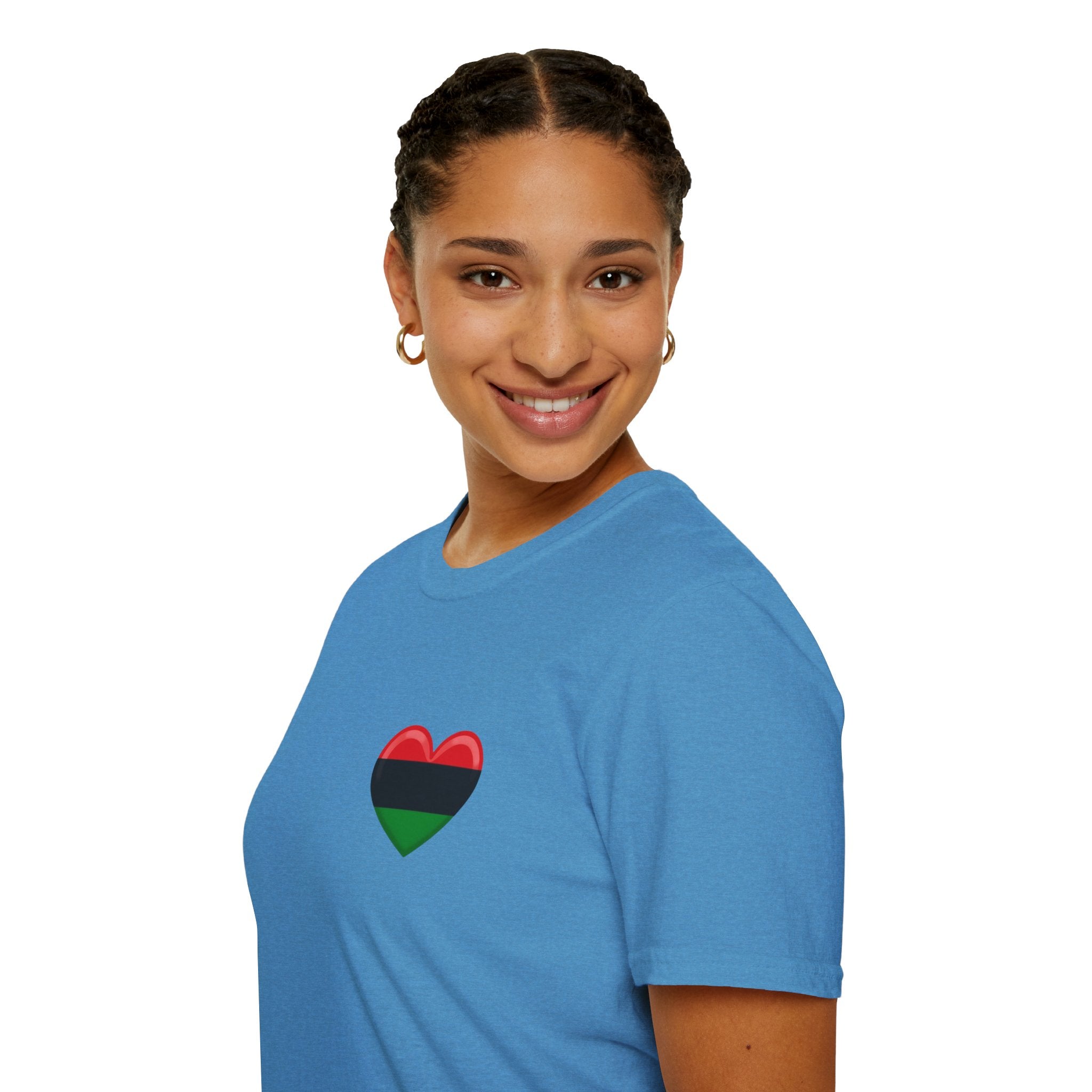 Camiseta unisex de estilo suave Unity and Heritage con corazón panafricano
