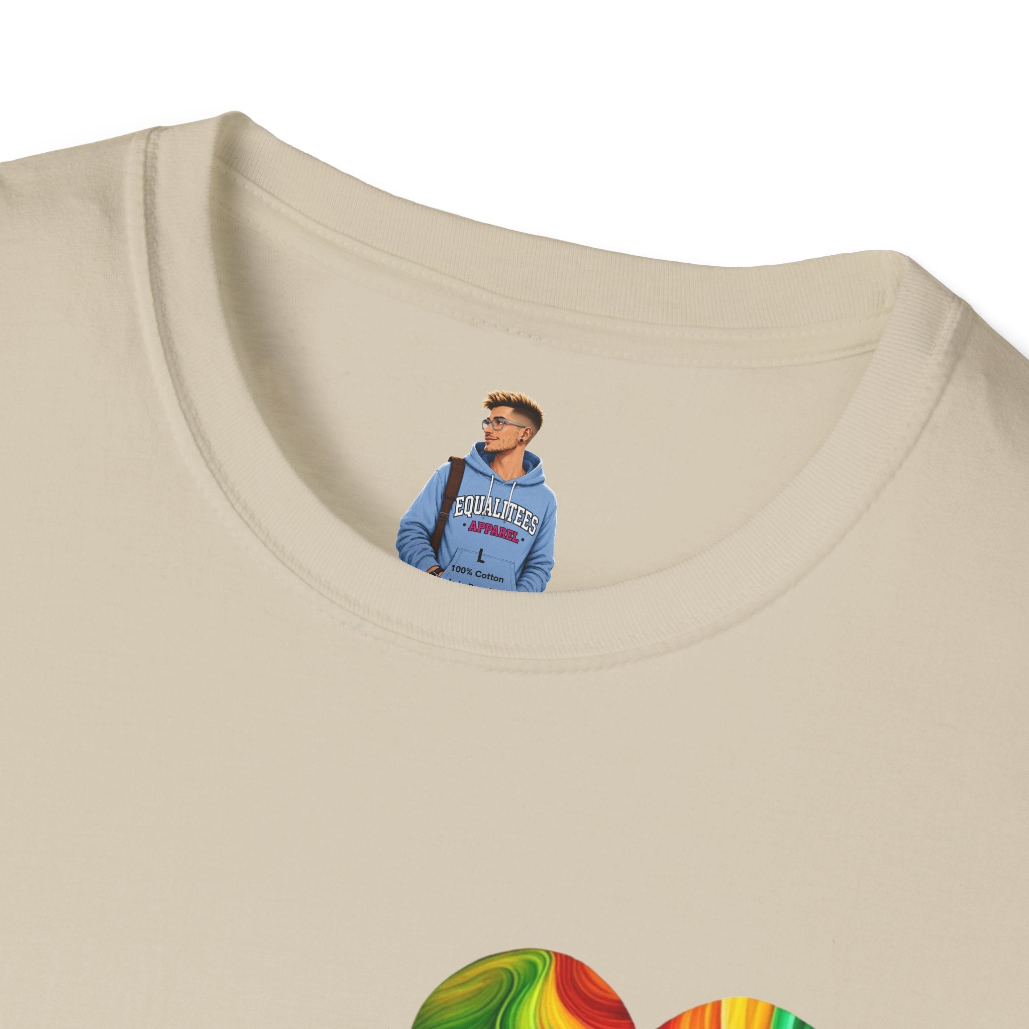 Camiseta unisex Softstyle - Diseño de corazón de orgullo con la frase 'La existencia es resistencia'