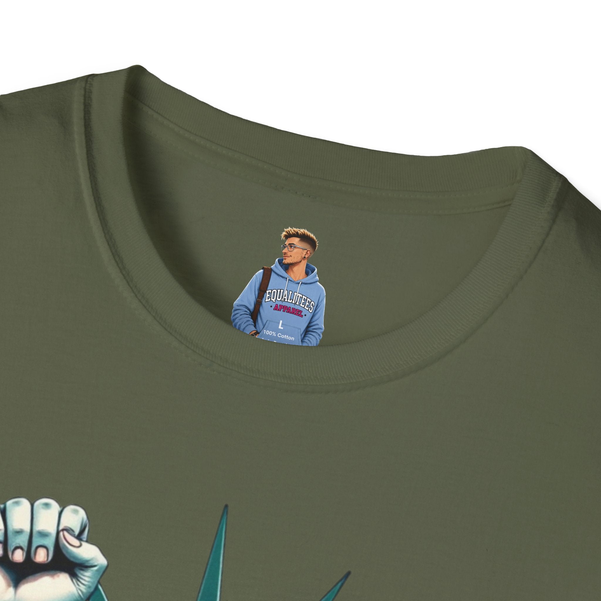 Resist - Patriotic Statue of Liberty T-Shirt - Unisex Softstyle Tee
