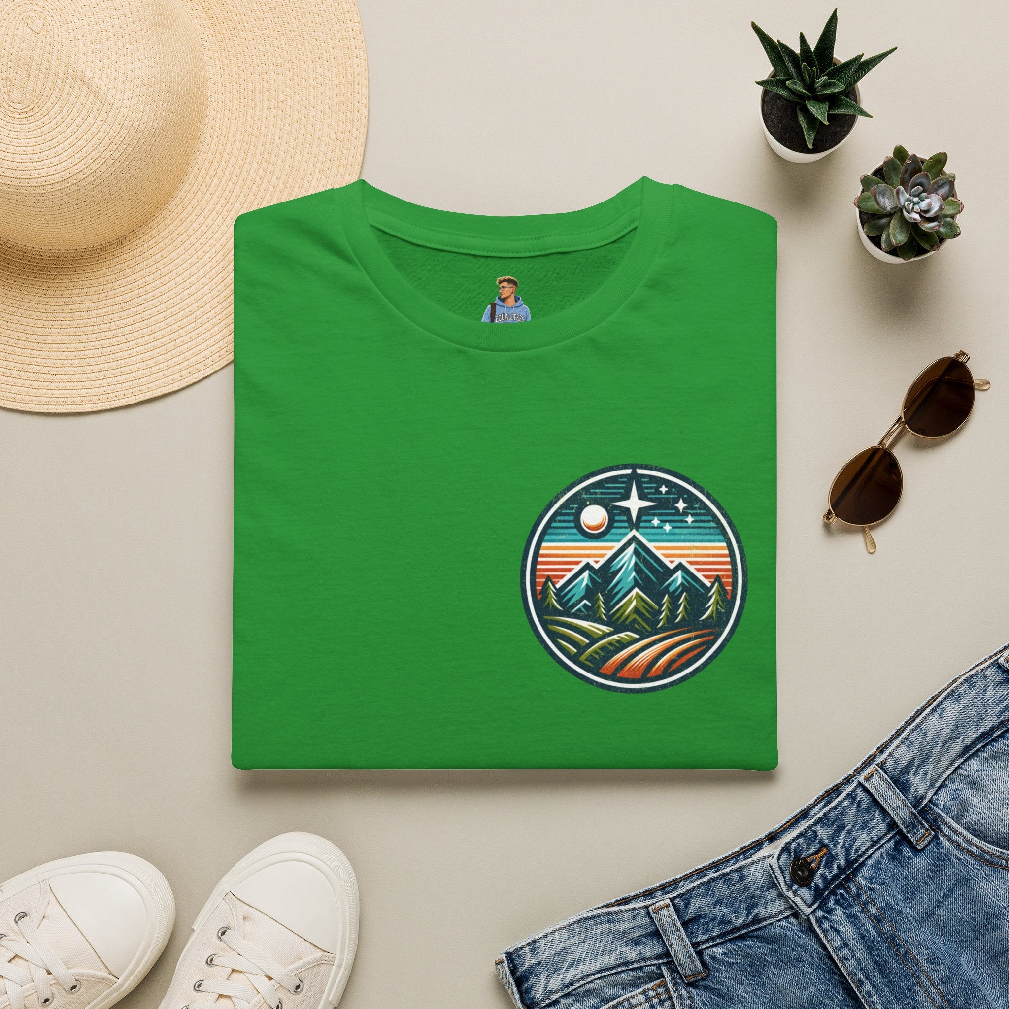 Camiseta unisex de estilo suave para aventuras al aire libre: diseño "Escucha lo salvaje: la naturaleza es mi religión"