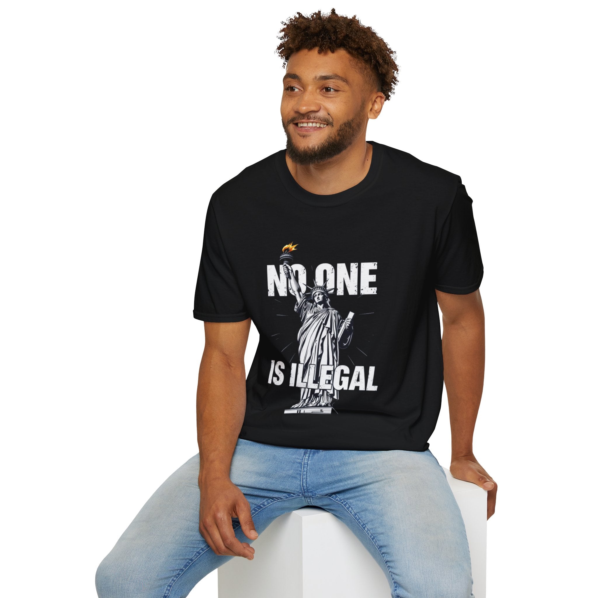 Camiseta unisex de estilo suave: camiseta gráfica con el lema "Nadie es ilegal" para defensores de la justicia social