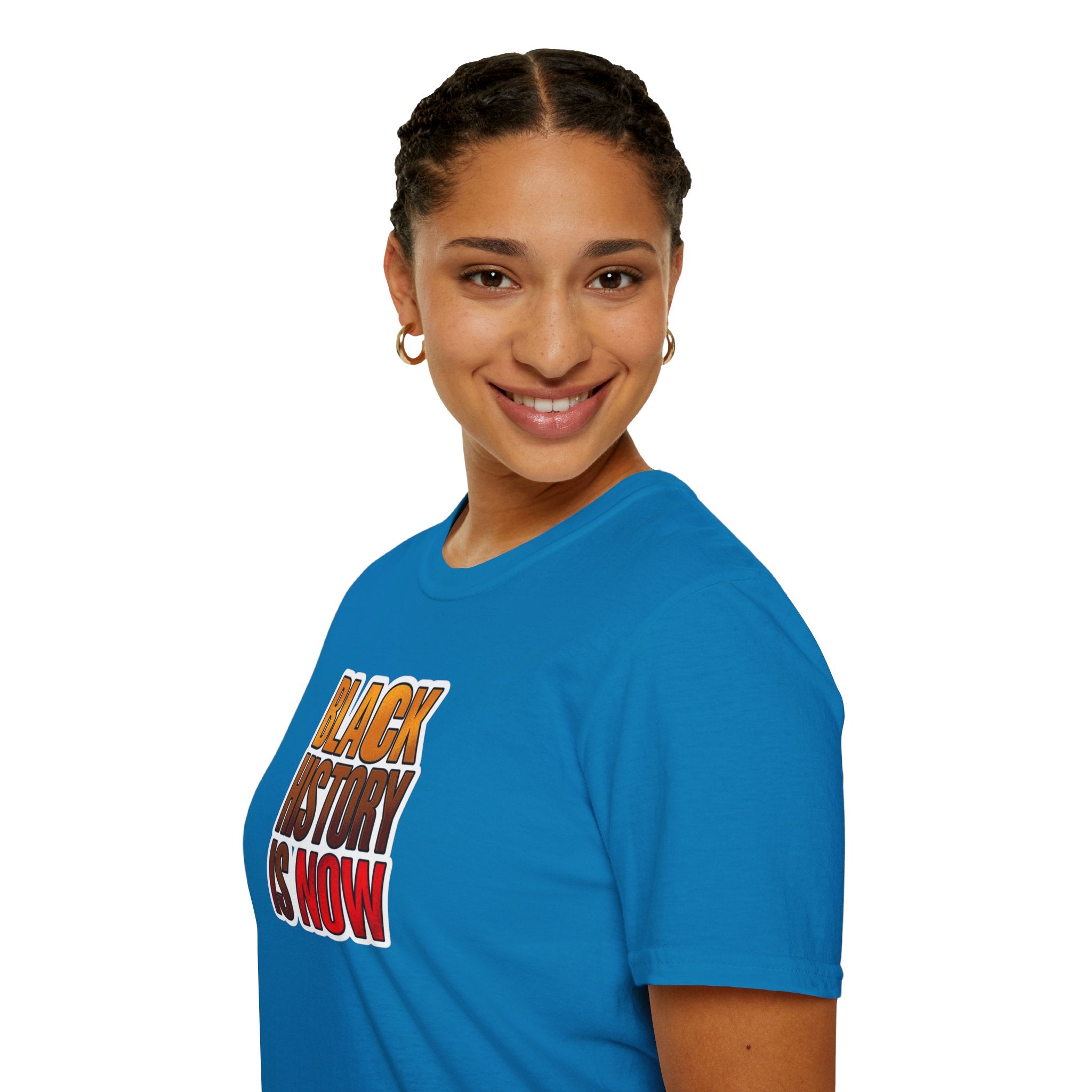 Camiseta unisex Softstyle: camiseta inspiradora "La historia negra es ahora"