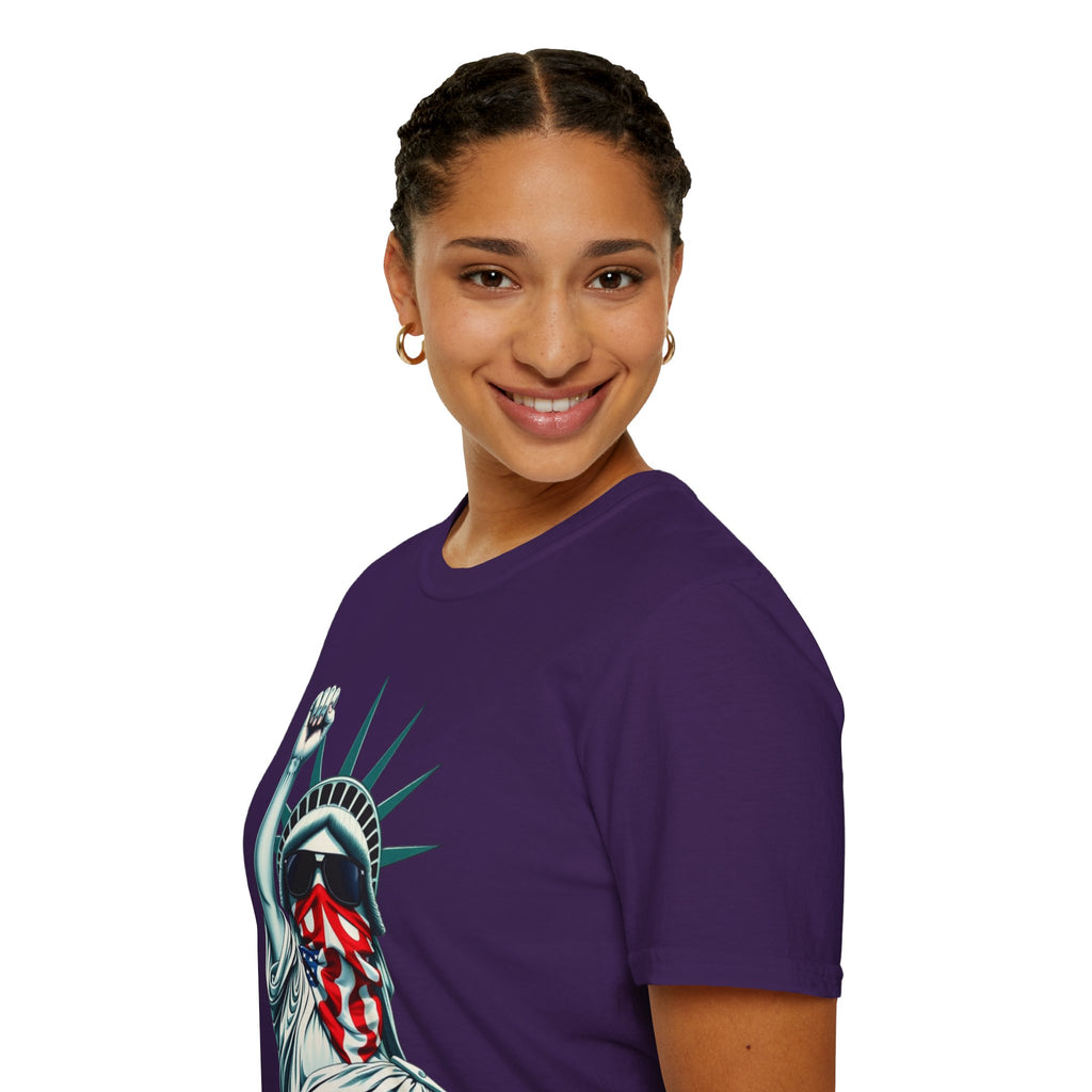 Resist - Patriotic Statue of Liberty T-Shirt - Unisex Softstyle Tee