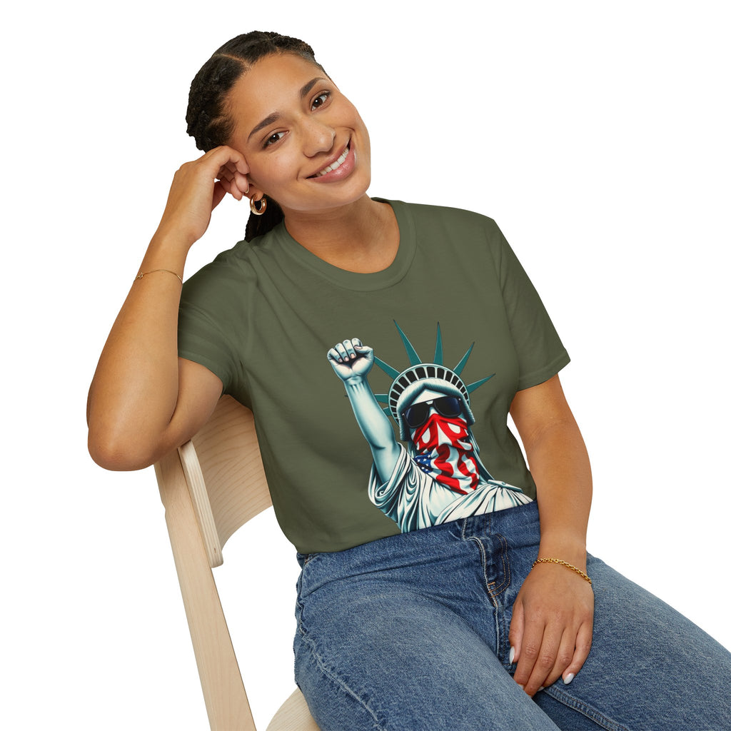 Resist - Patriotic Statue of Liberty T-Shirt - Unisex Softstyle Tee