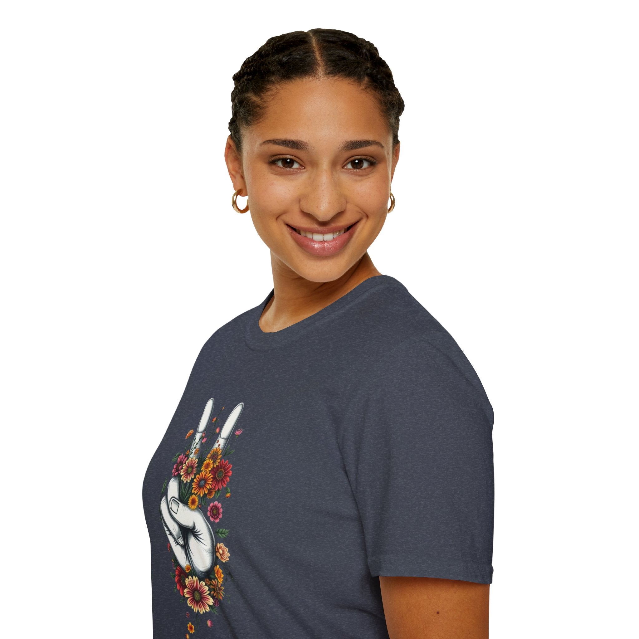 Camiseta unisex de estilo suave Grow Peace: inspiración boho, perfecta para festivales y uso diario