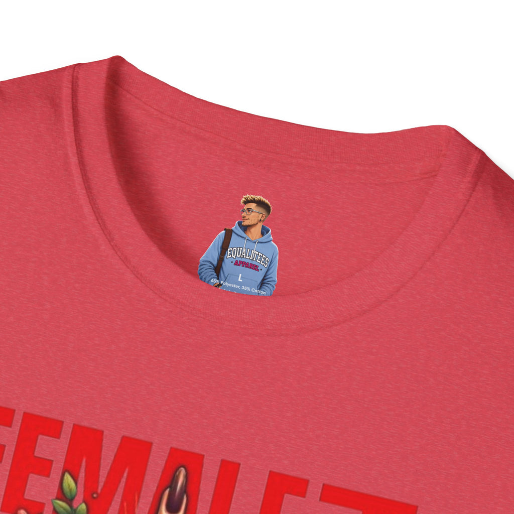 Camiseta unisex femenina Fierce: camiseta con estampado floral de estilo suave