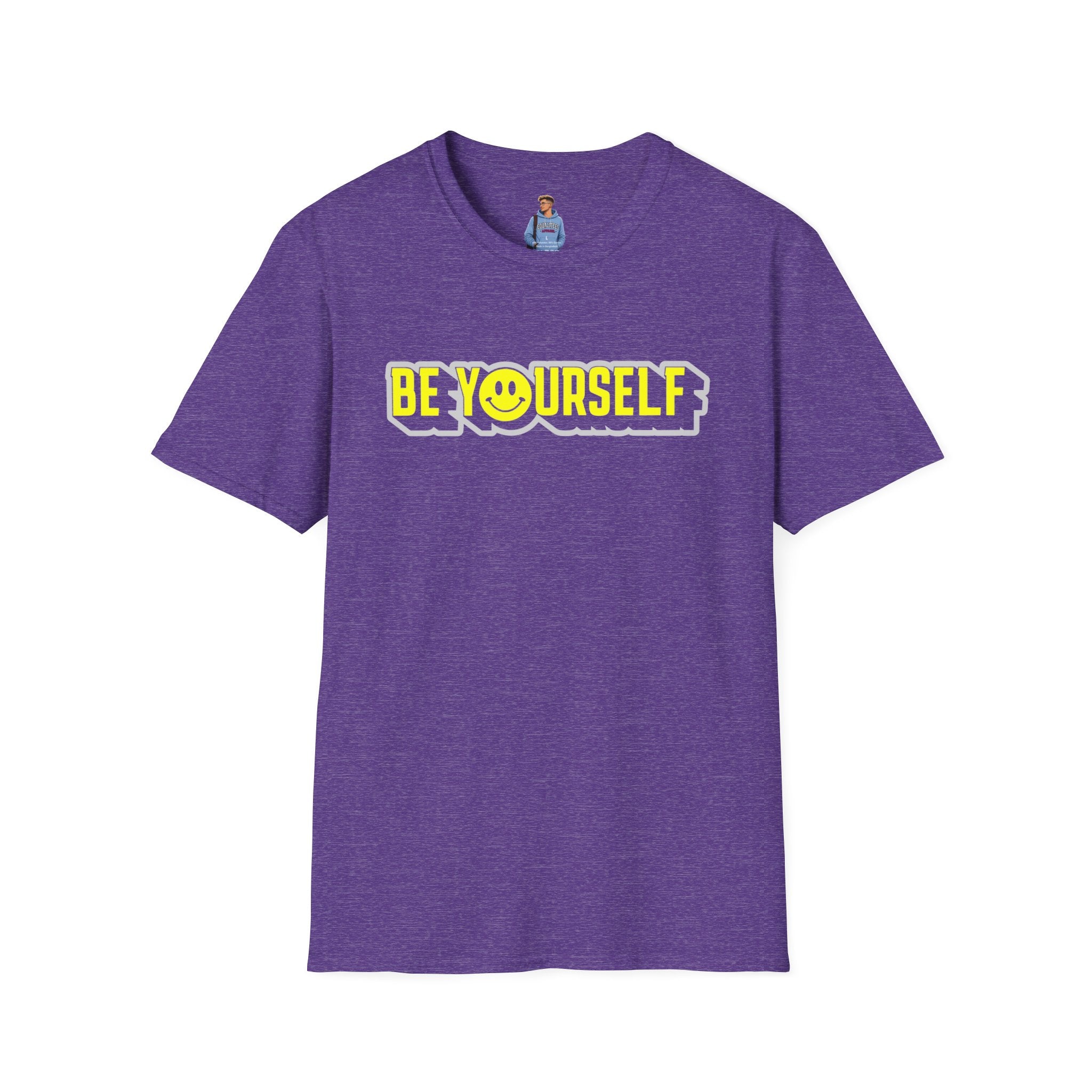 Camiseta unisex de estilo suave con el mensaje "Sé tú mismo" y "Smiley"