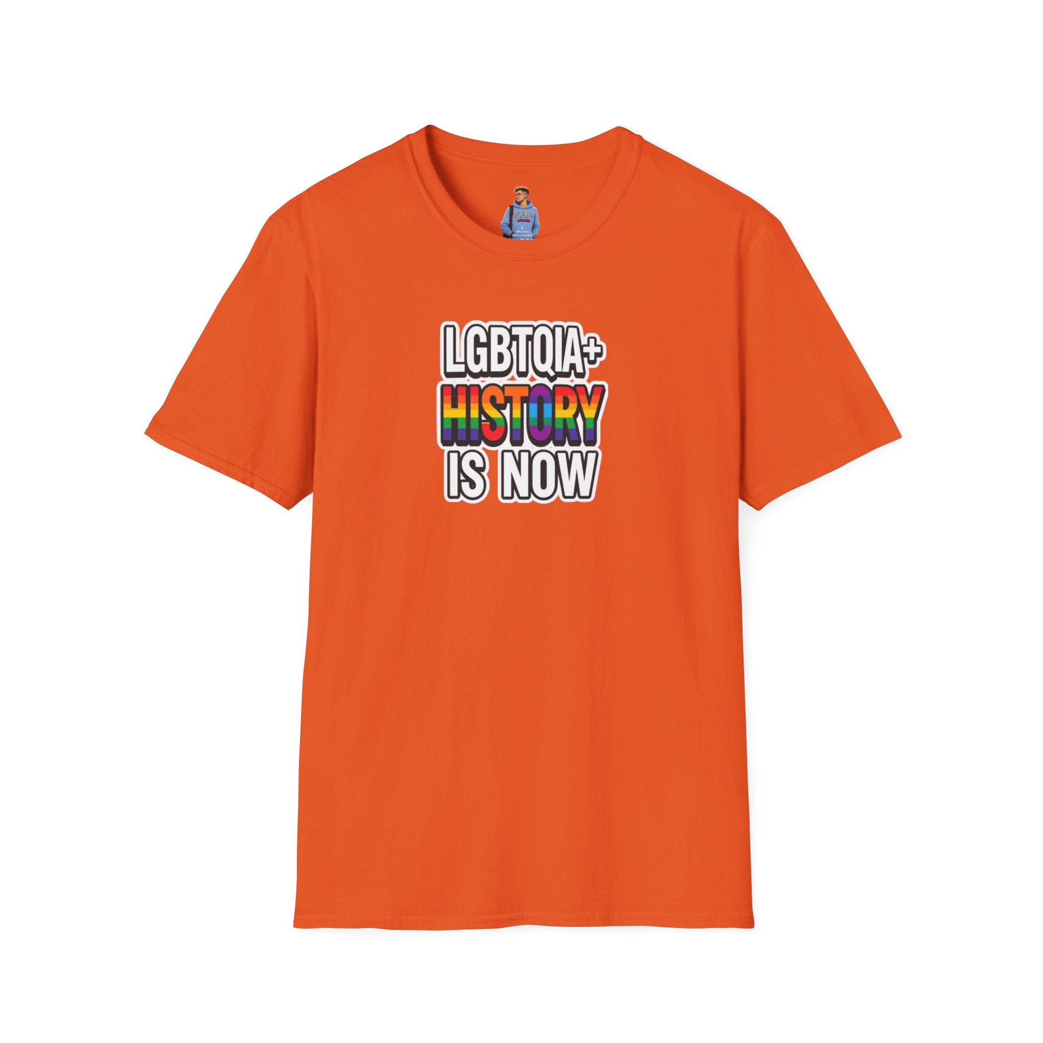 Camiseta unisex de estilo suave con la historia LGBTQIA+ ahora