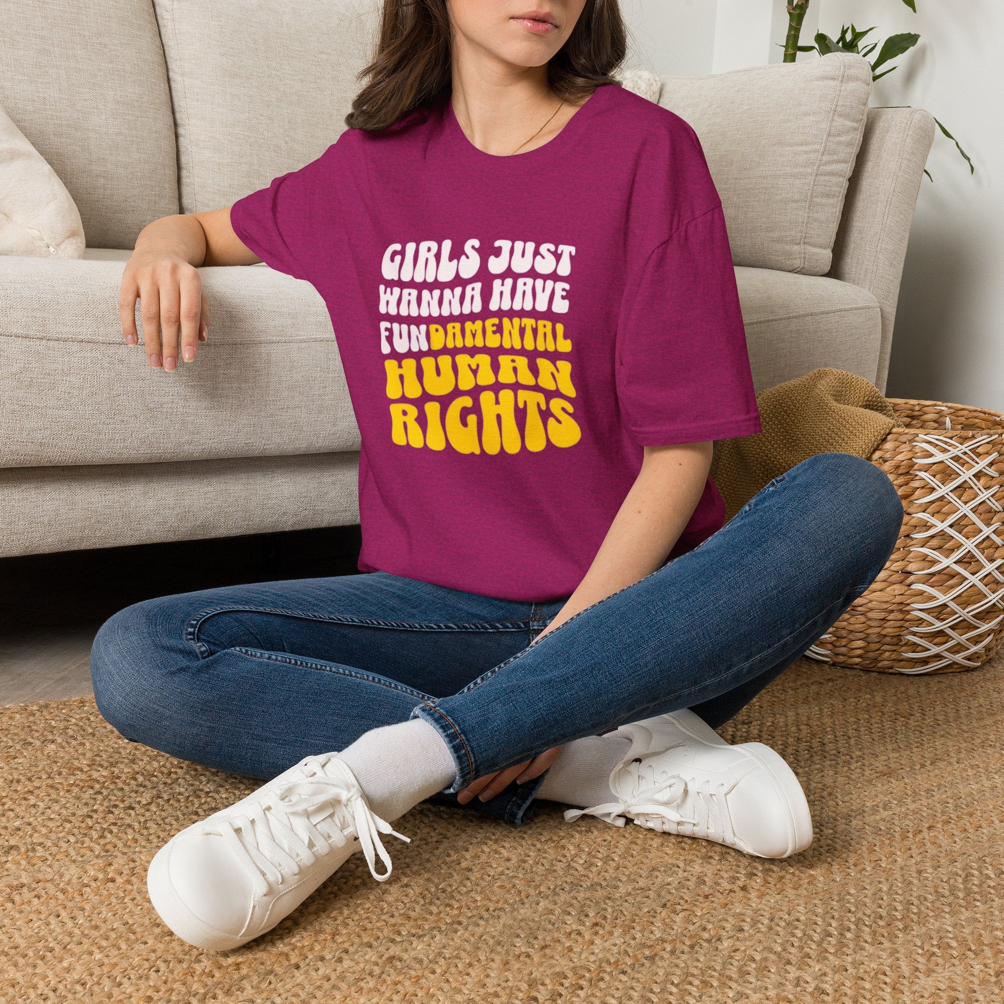 Camiseta unisex de estilo suave "Girls Just Wanna Have Fundamental Human Rights"