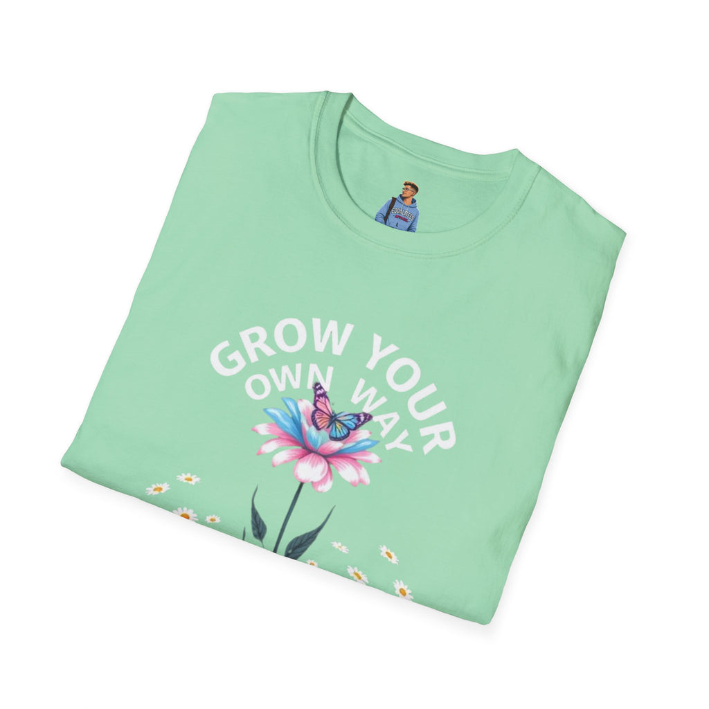 Camiseta unisex "Cultiva a tu manera" con orgullo trans - Diseño floral para amantes de la jardinería