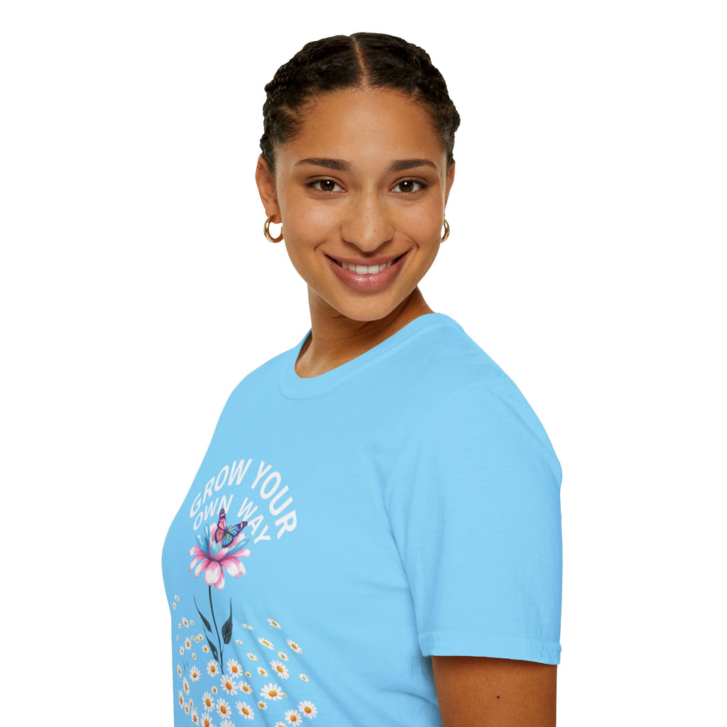 Camiseta unisex "Cultiva a tu manera" con orgullo trans - Diseño floral para amantes de la jardinería
