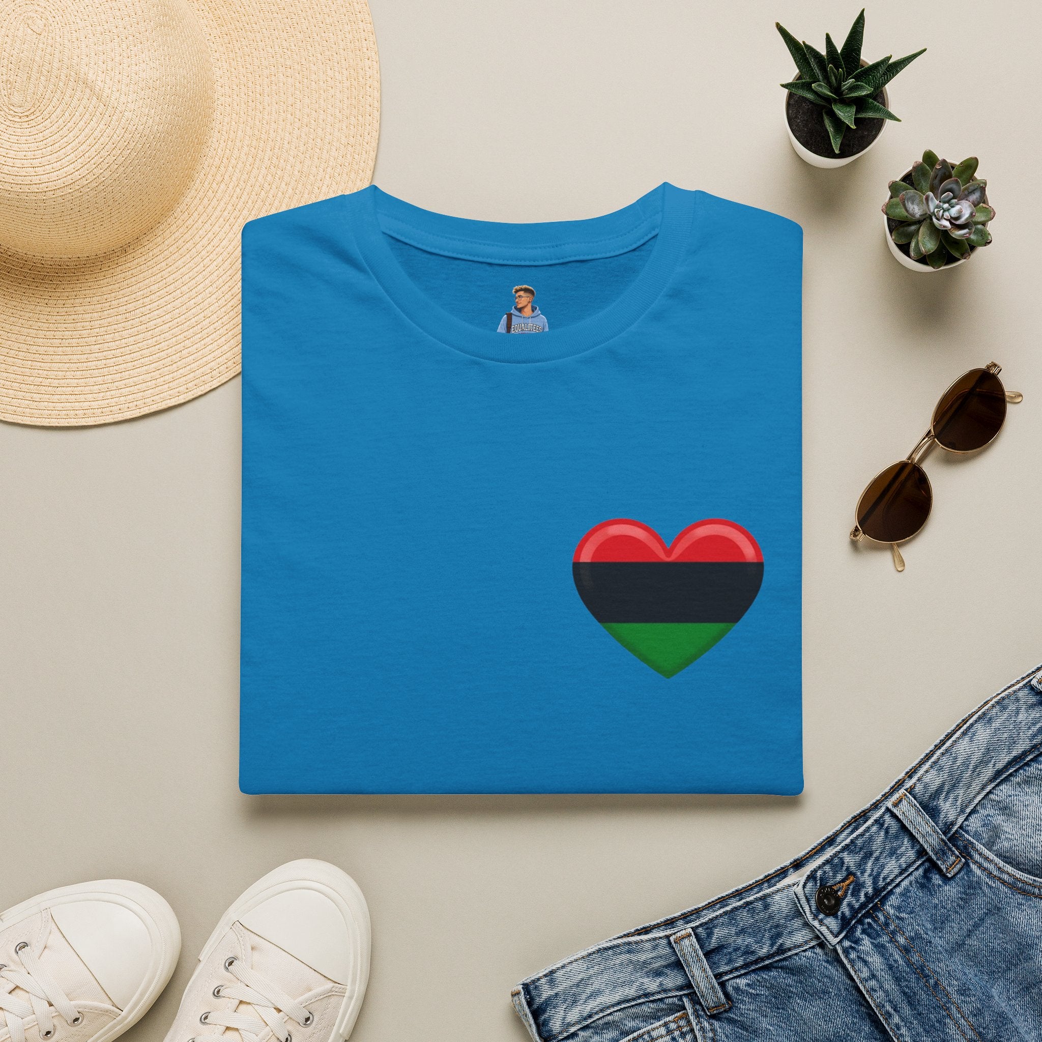 Camiseta unisex de estilo suave Unity and Heritage con corazón panafricano
