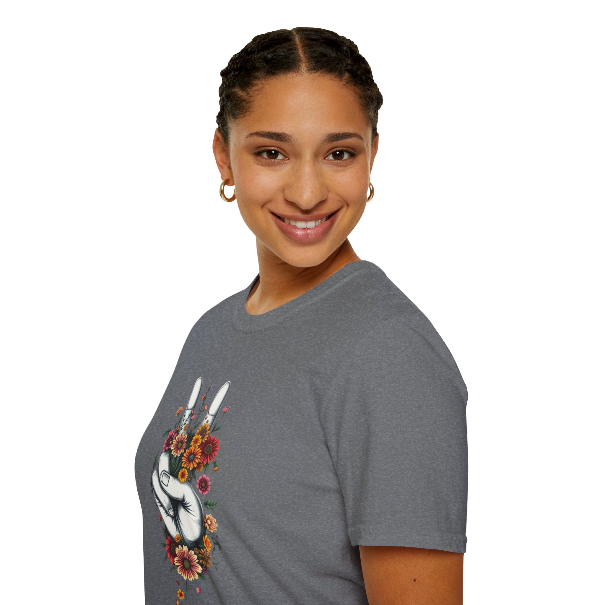 Camiseta unisex de estilo suave Grow Peace: inspiración boho, perfecta para festivales y uso diario