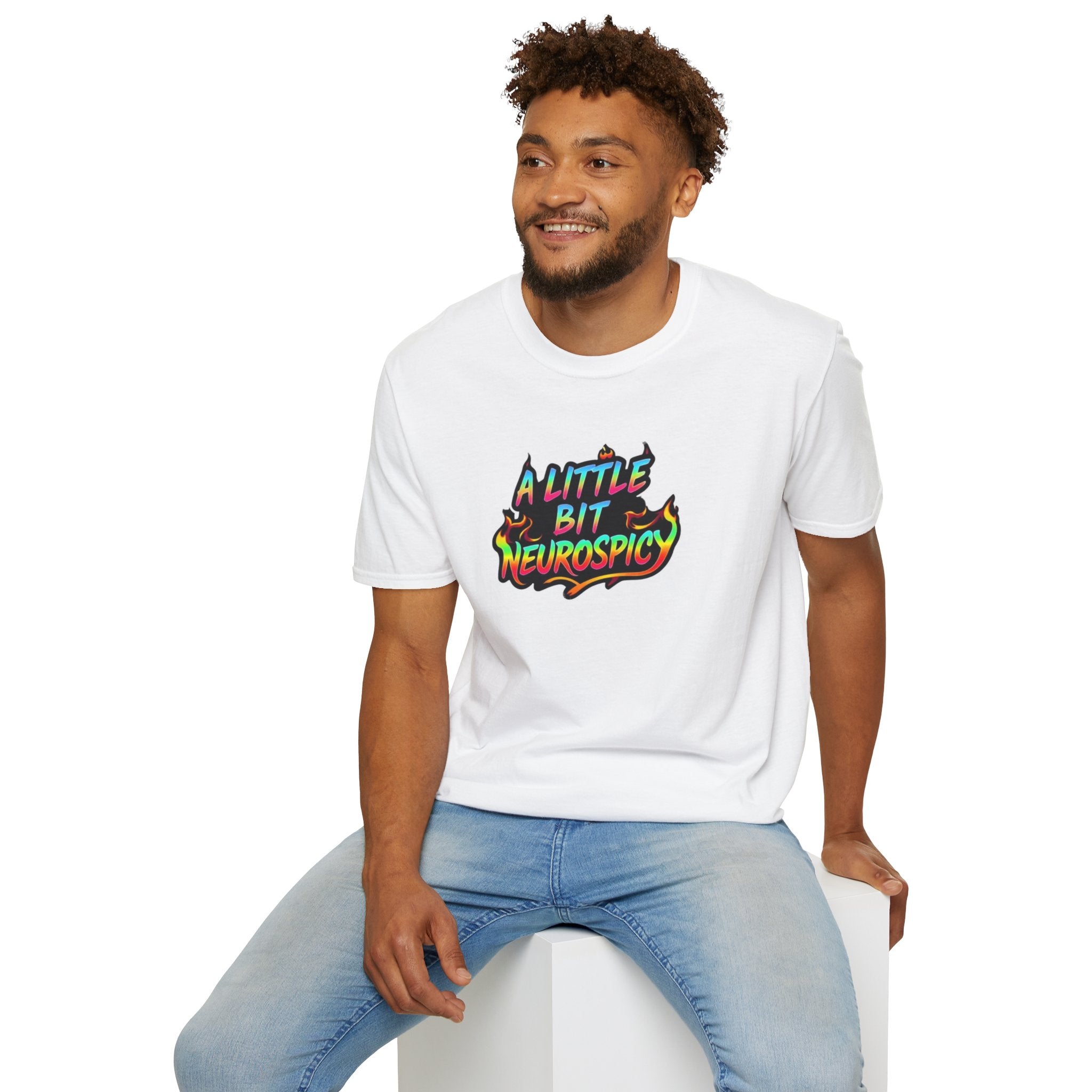 Camiseta unisex de estilo suave A Little Bit Neurospicy: camiseta gráfica divertida y peculiar para la conciencia neurodivergente