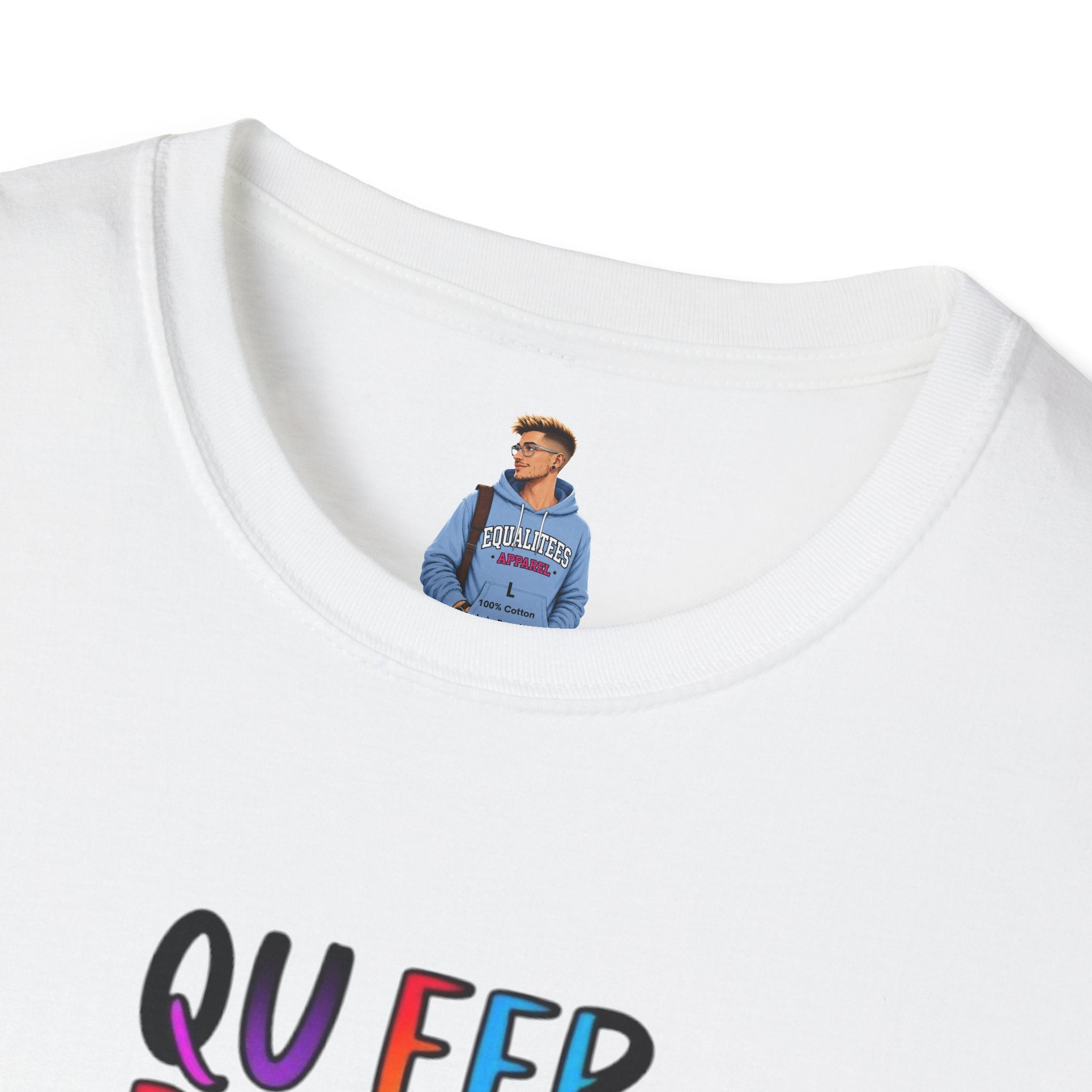 Camiseta unisex de estilo suave Queer Pride: "Las personas queer pertenecen a todas partes"