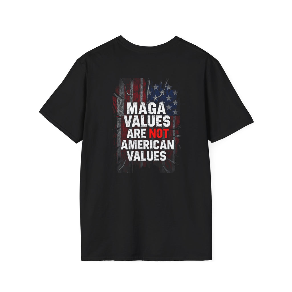 Camiseta unisex de estilo suave con gráficos "El Pueblo Unido" y "Los valores MAGA no son valores estadounidenses".