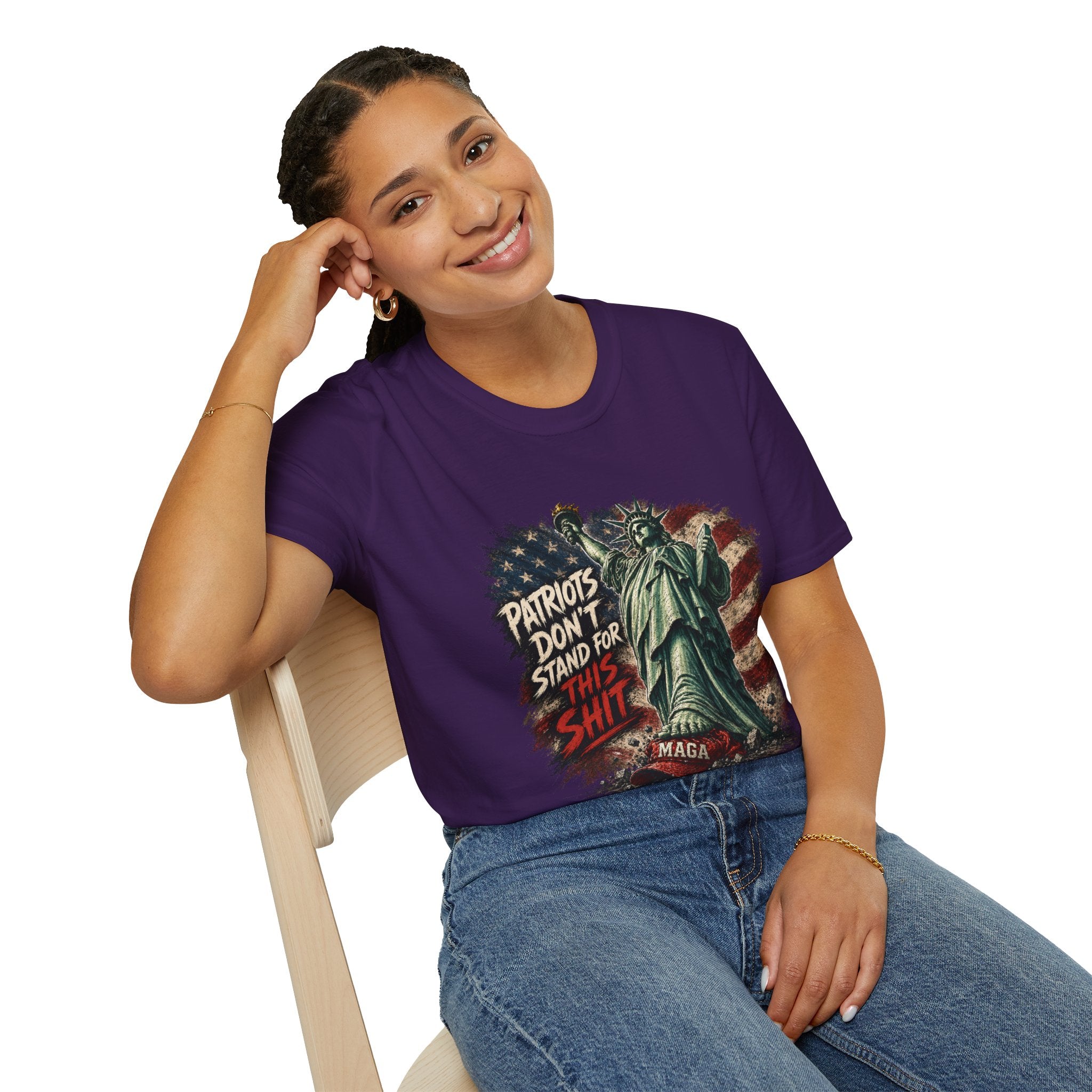 Patriots Don’t Stand For This T-Shirt — Statue of Liberty & Distressed Flag Graphic