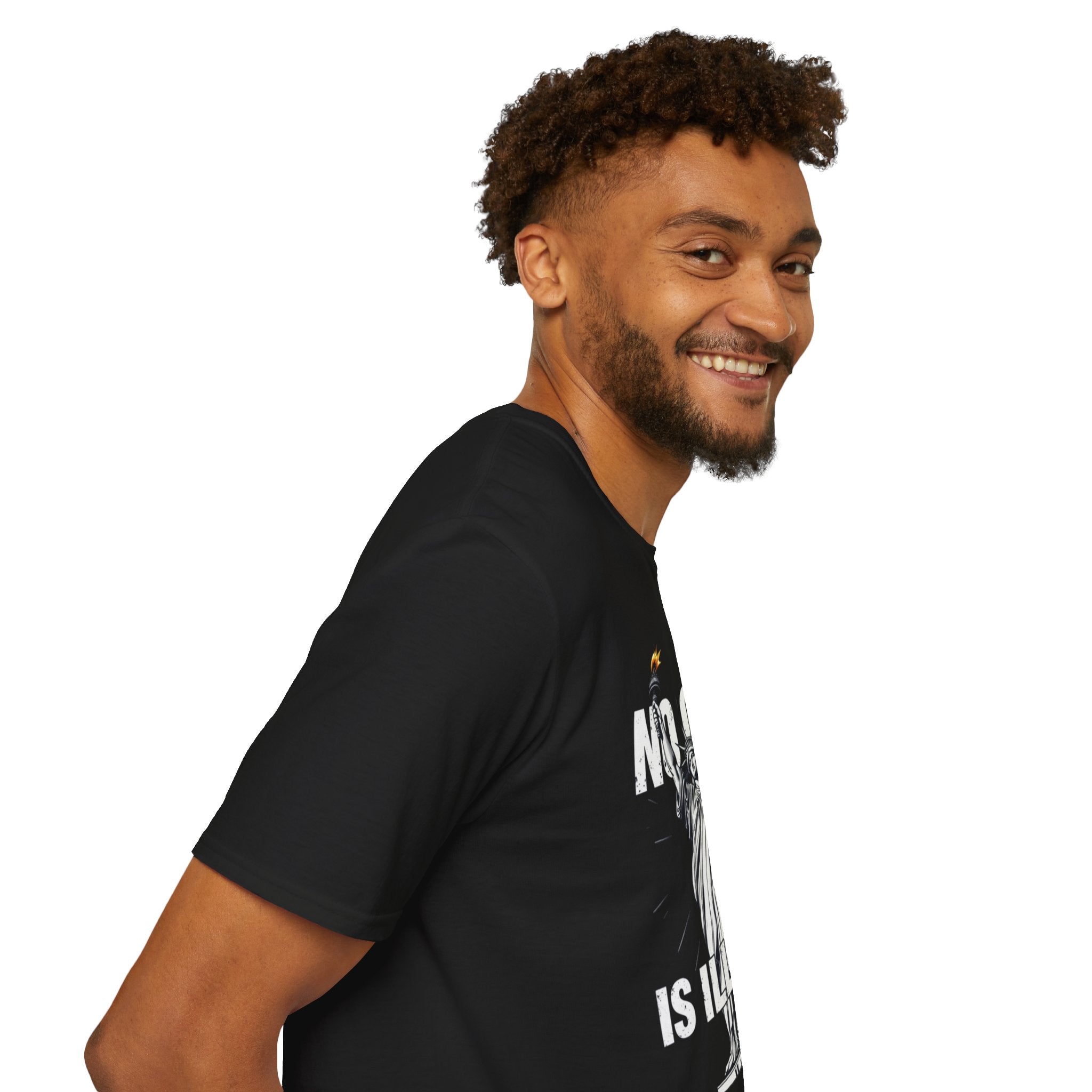 Camiseta unisex de estilo suave: camiseta gráfica con el lema "Nadie es ilegal" para defensores de la justicia social