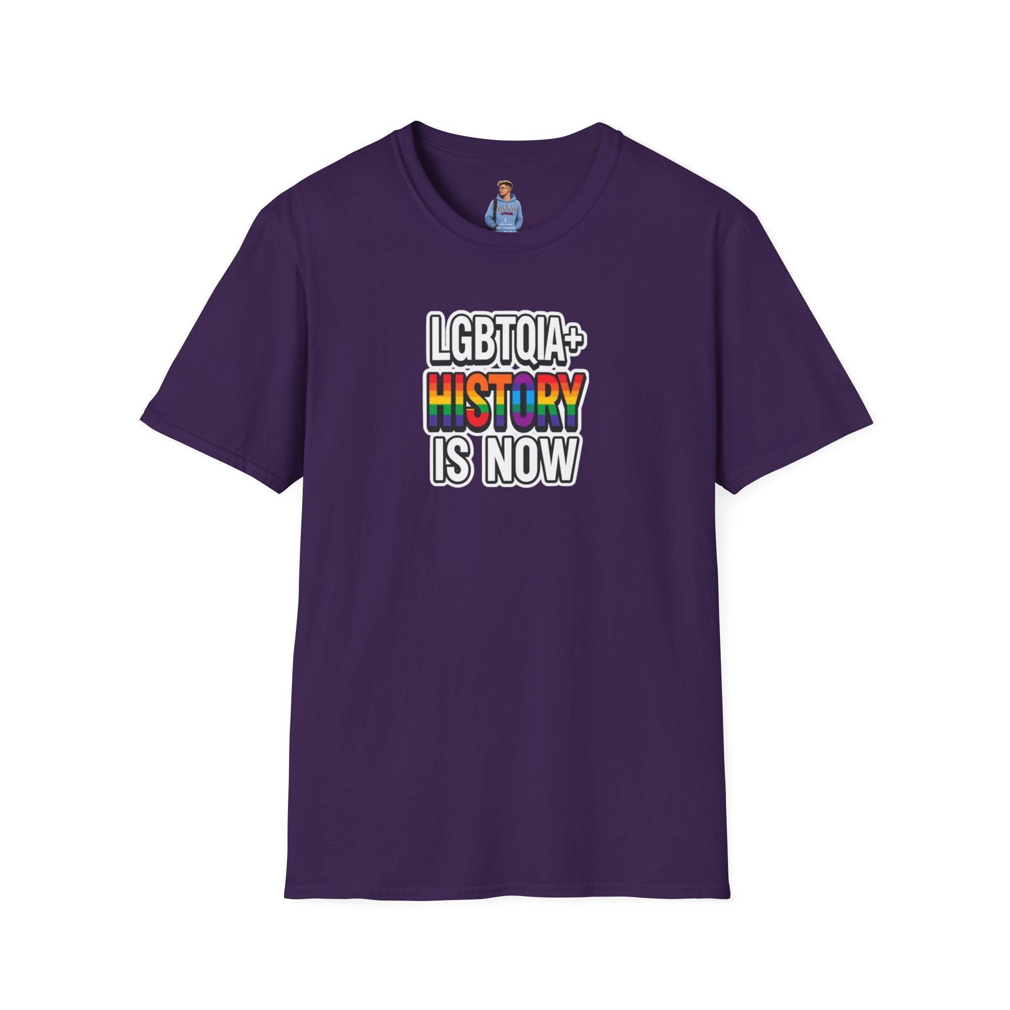 Camiseta unisex de estilo suave con la historia LGBTQIA+ ahora
