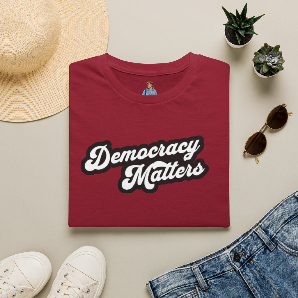 Camiseta unisex de estilo suave con gráficos "La democracia importa" y "Nosotros, el pueblo, estamos cabreados".