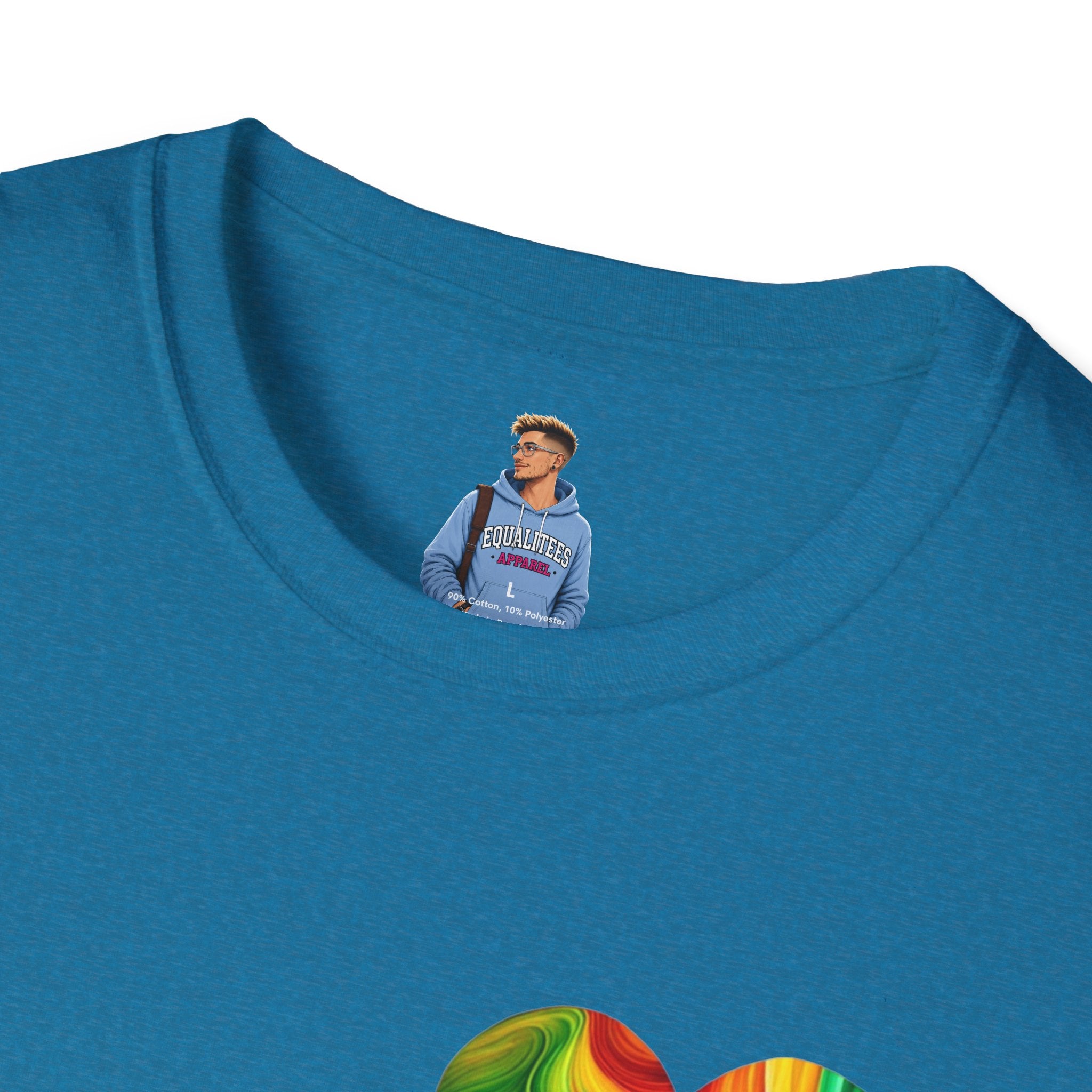 Camiseta unisex Softstyle - Diseño de corazón de orgullo con la frase 'La existencia es resistencia'